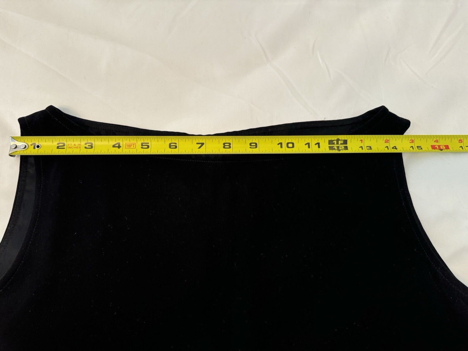 Vtg 90’s Harold’s Black Solid Sleeveless Short Top Cocktail/Party Top Size 12
