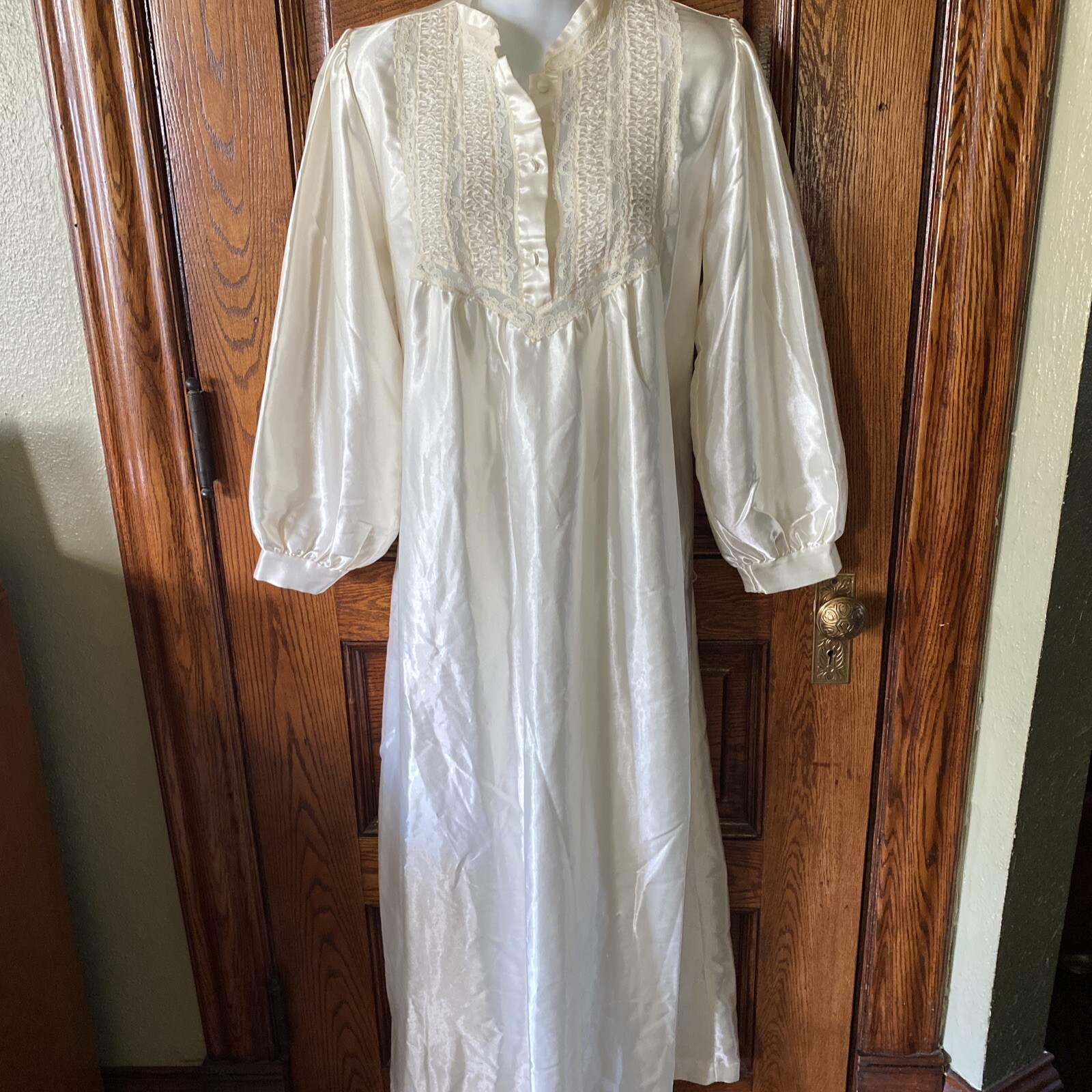 Vintage BARBIZON Slippery, Silky Lace Trim Shiny Satiny GOWN Nightgown, Sz L