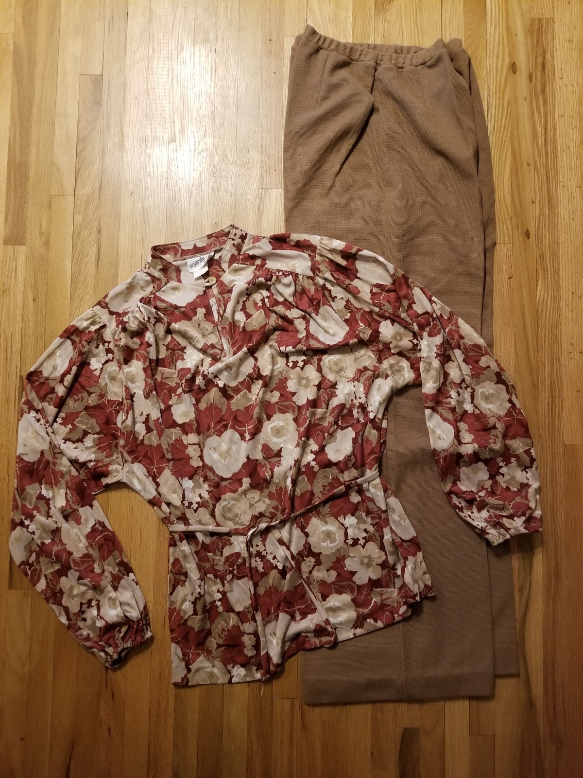 NOS Vintage 1970s SEPARATE TIMES Womens Polyester Belted Top & Pant Set L /16