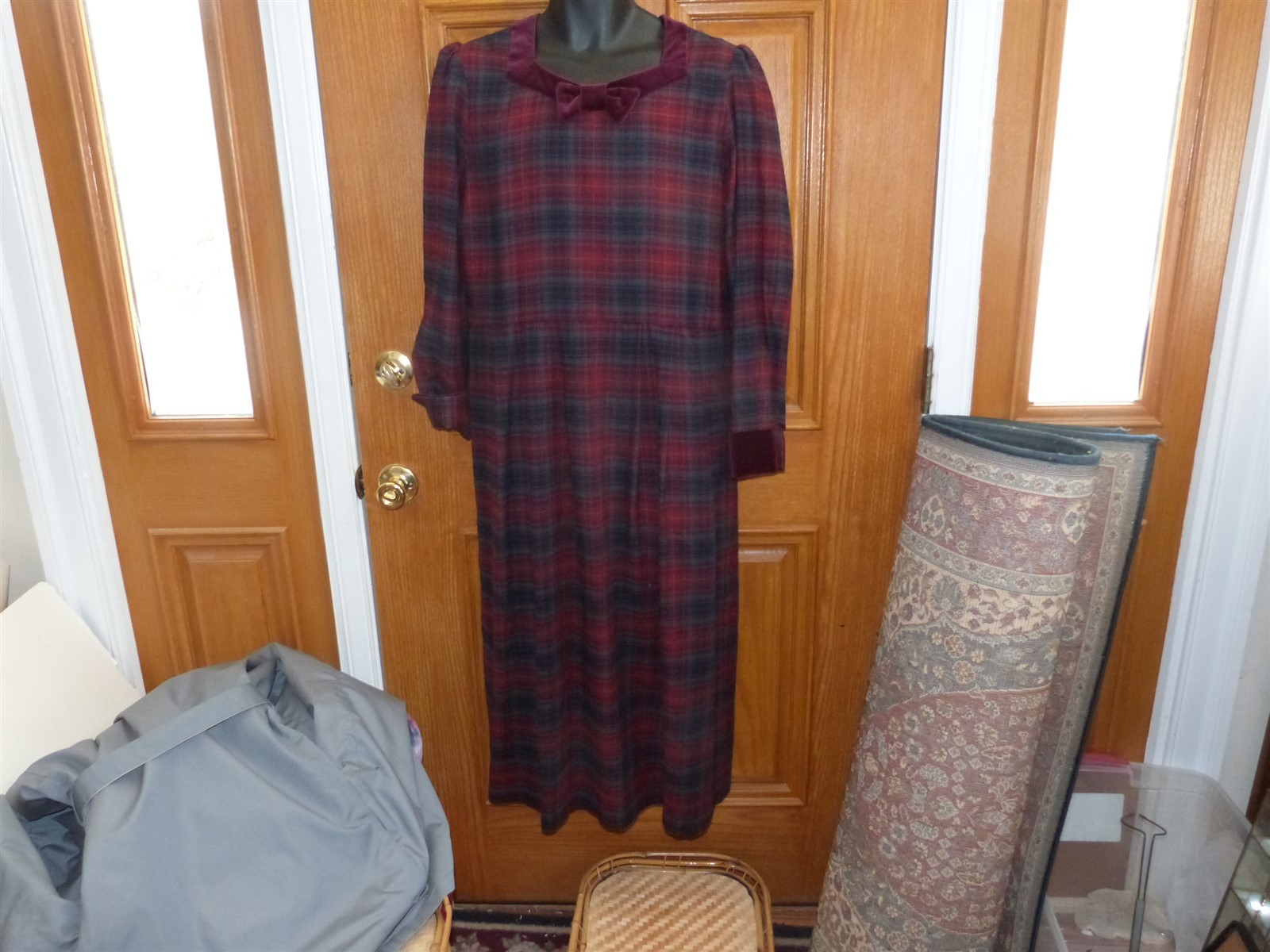 Vintage Laura Ashley tartan Plaid burgundy dress velvet trim bow zipper SZ 14