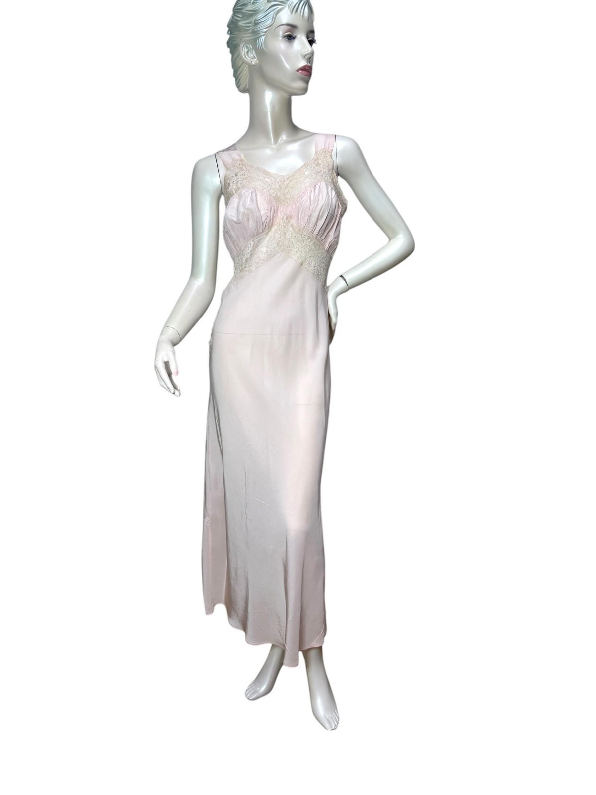 1930s/40s pink rayon nightgown with lace inserts Size S/M