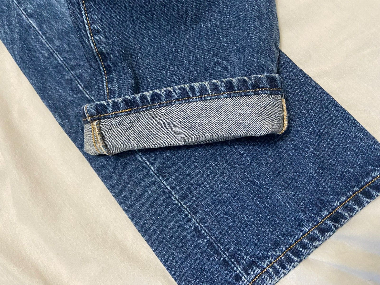 Levi 501 button fly jeans – 15501-0186 – Vintage – 32 x 34 – Gently Worn