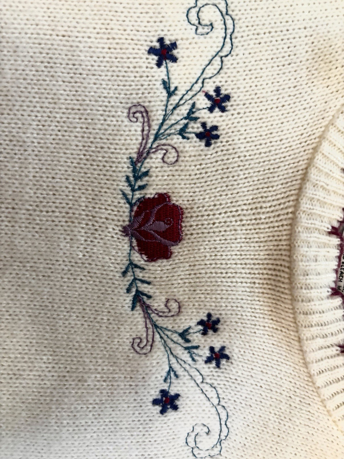 Vintage 1970s Nan Dorsey Cream Acrylic Knit Sweater Flower Embroidery – Medium
