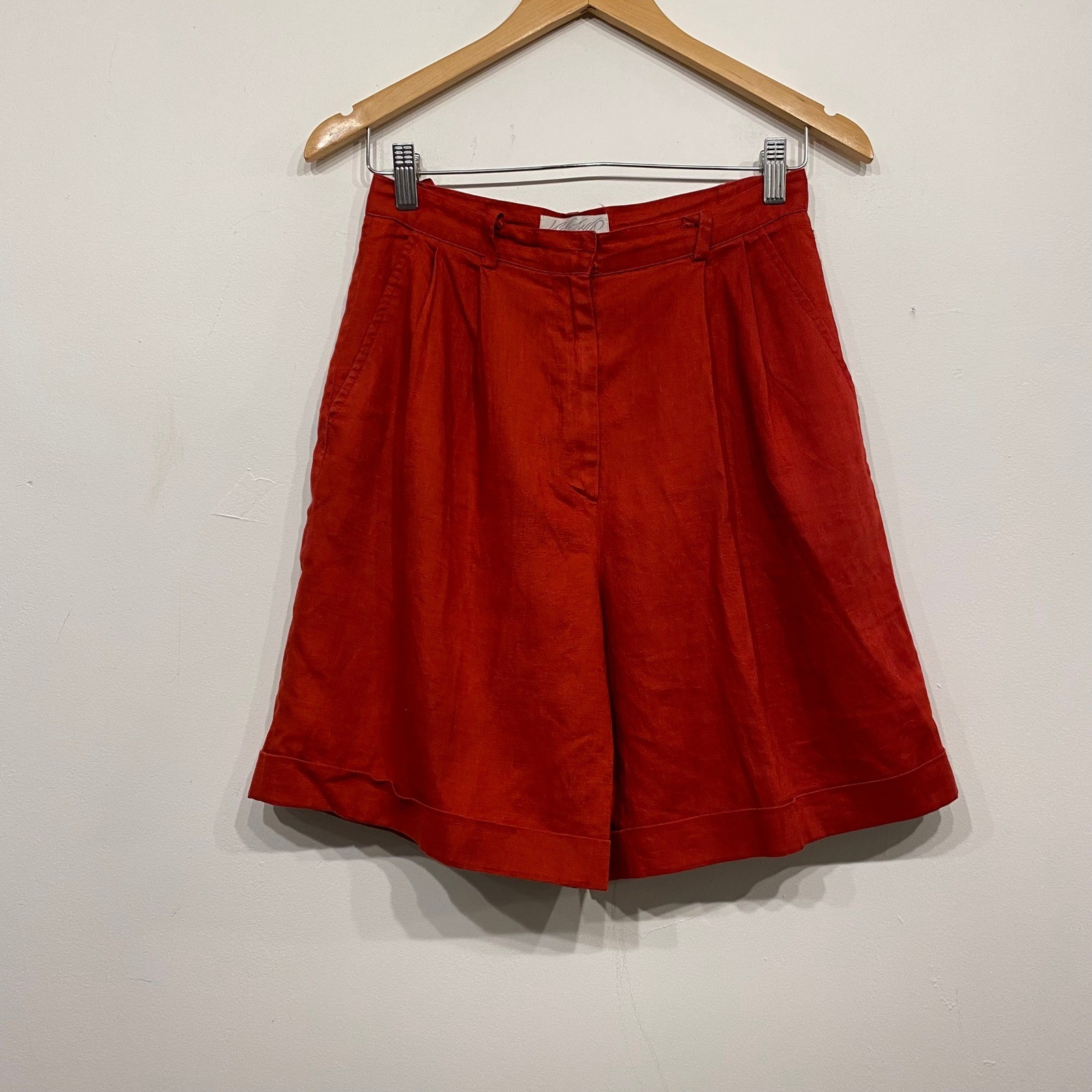 Vintage Lord & Taylor Red 100% Linen High Waisted Pleated Shorts Womens Size 8