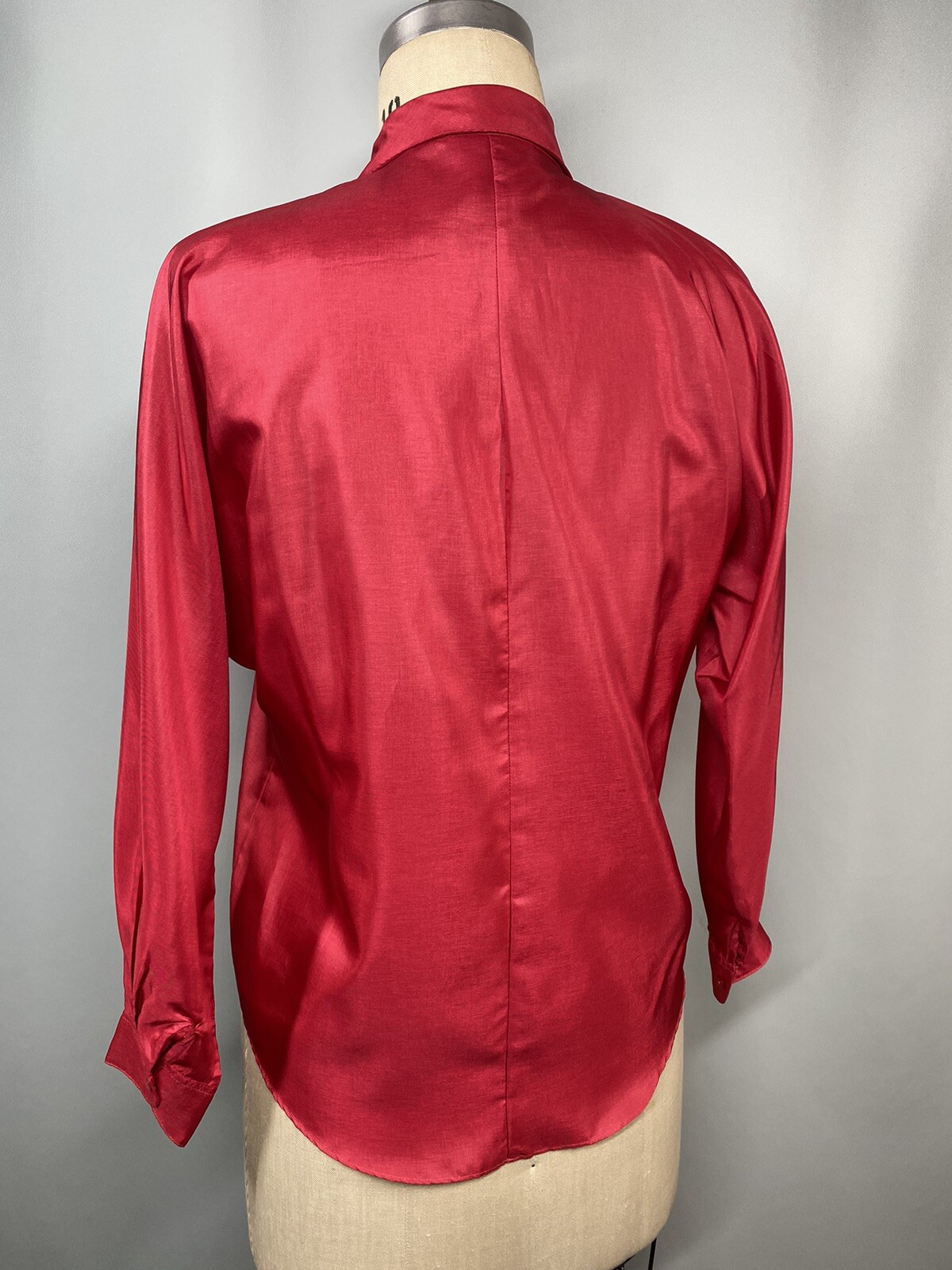 Vintage Blouse Top SIZE PETITE SMALL red collared SHAPELY 80s 90s