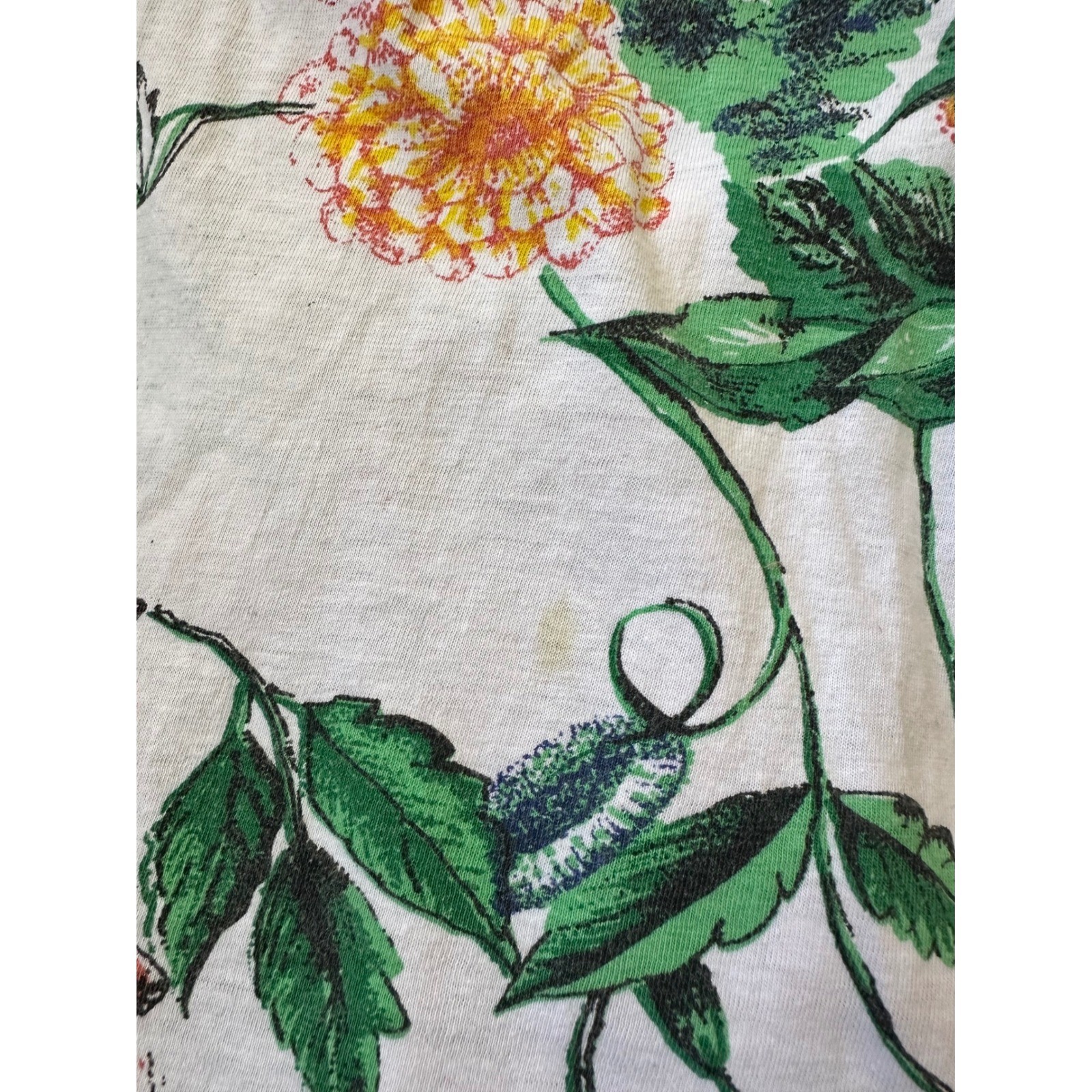 Vintage 80s/90s cotton floral cottage core tee shirt granny flower power