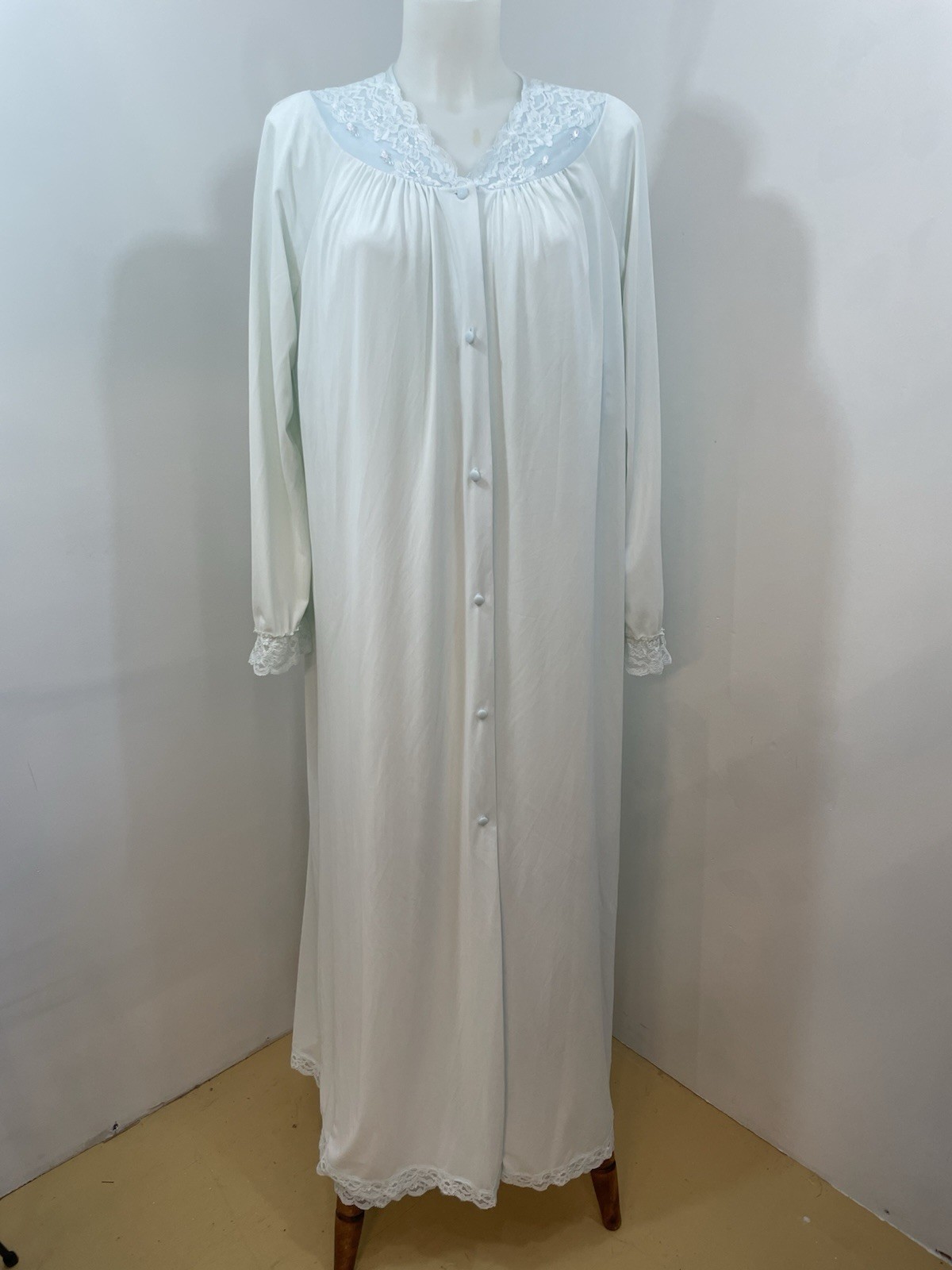 VTG ShadowLine 2 Pc Robe & Long Lingerie Nightgown Set Lt Blue Size M