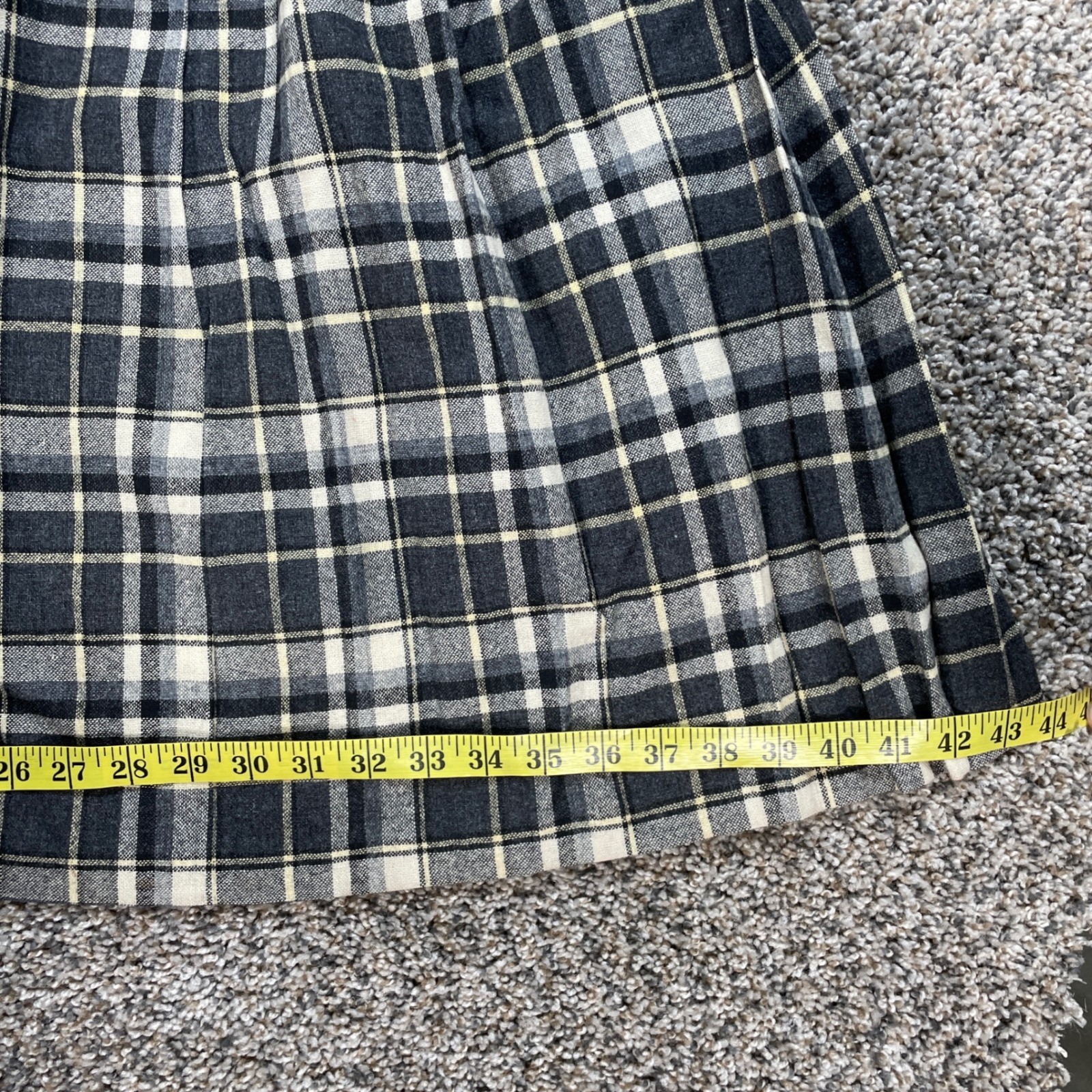 Miss Pendleton Women’s 14 Wool Plaid Pleated Midi Skirt Vintage Grey Black