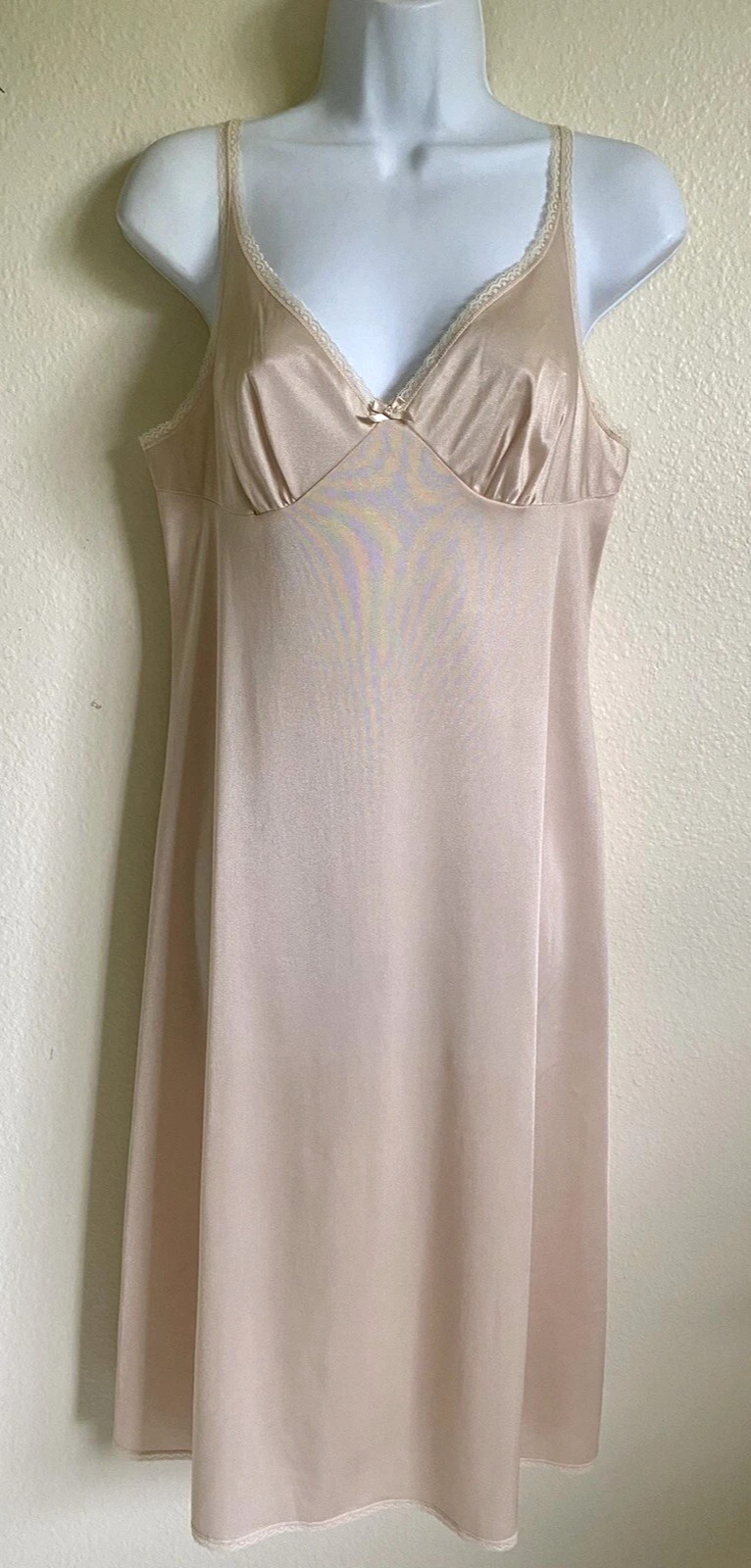 Vintage Lingerie 1980’s Vassarette Underneath it All Full Slip Nylon Beige Sz 38