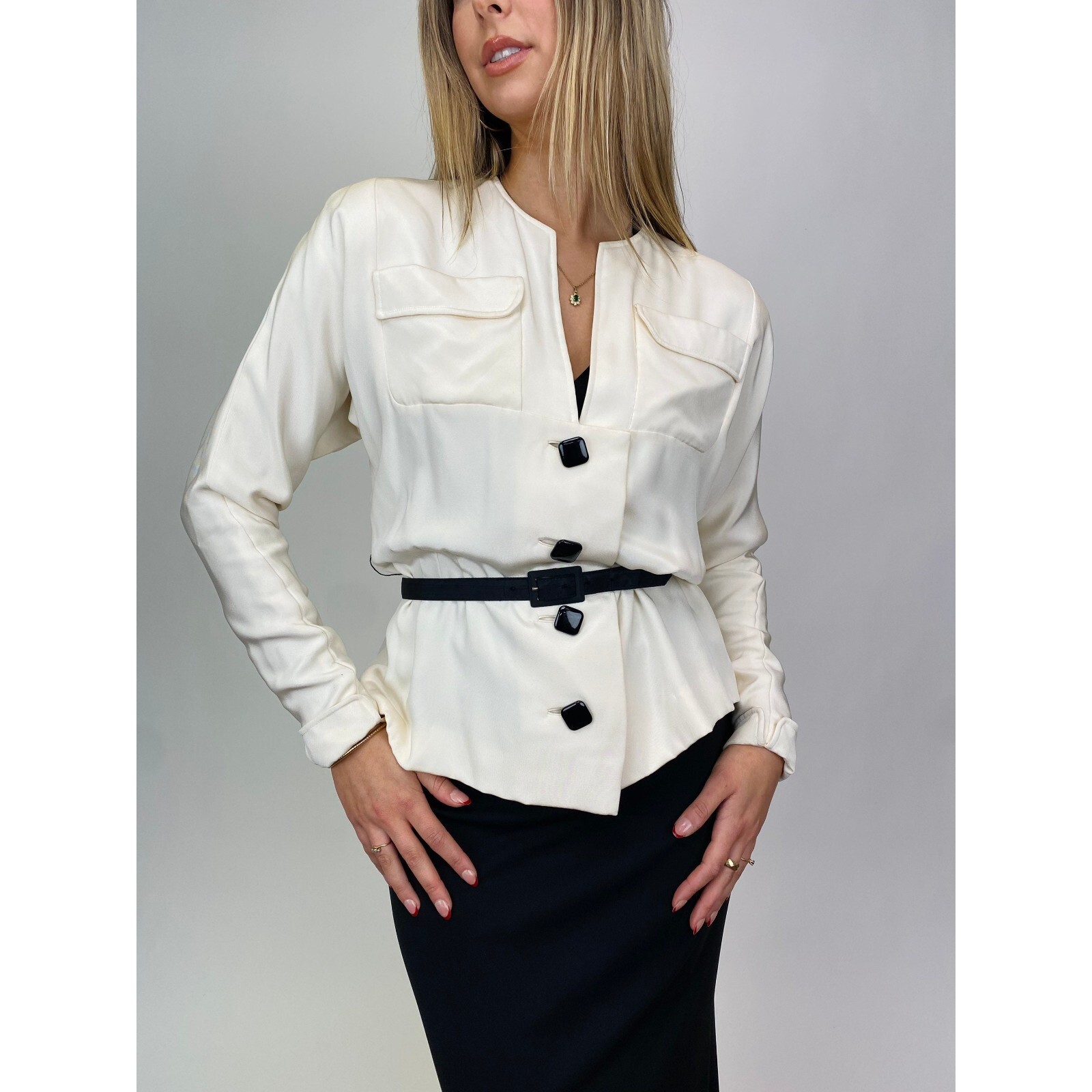 Vintage Pauline Trigere white silk tailored blazer with black faceted buttons