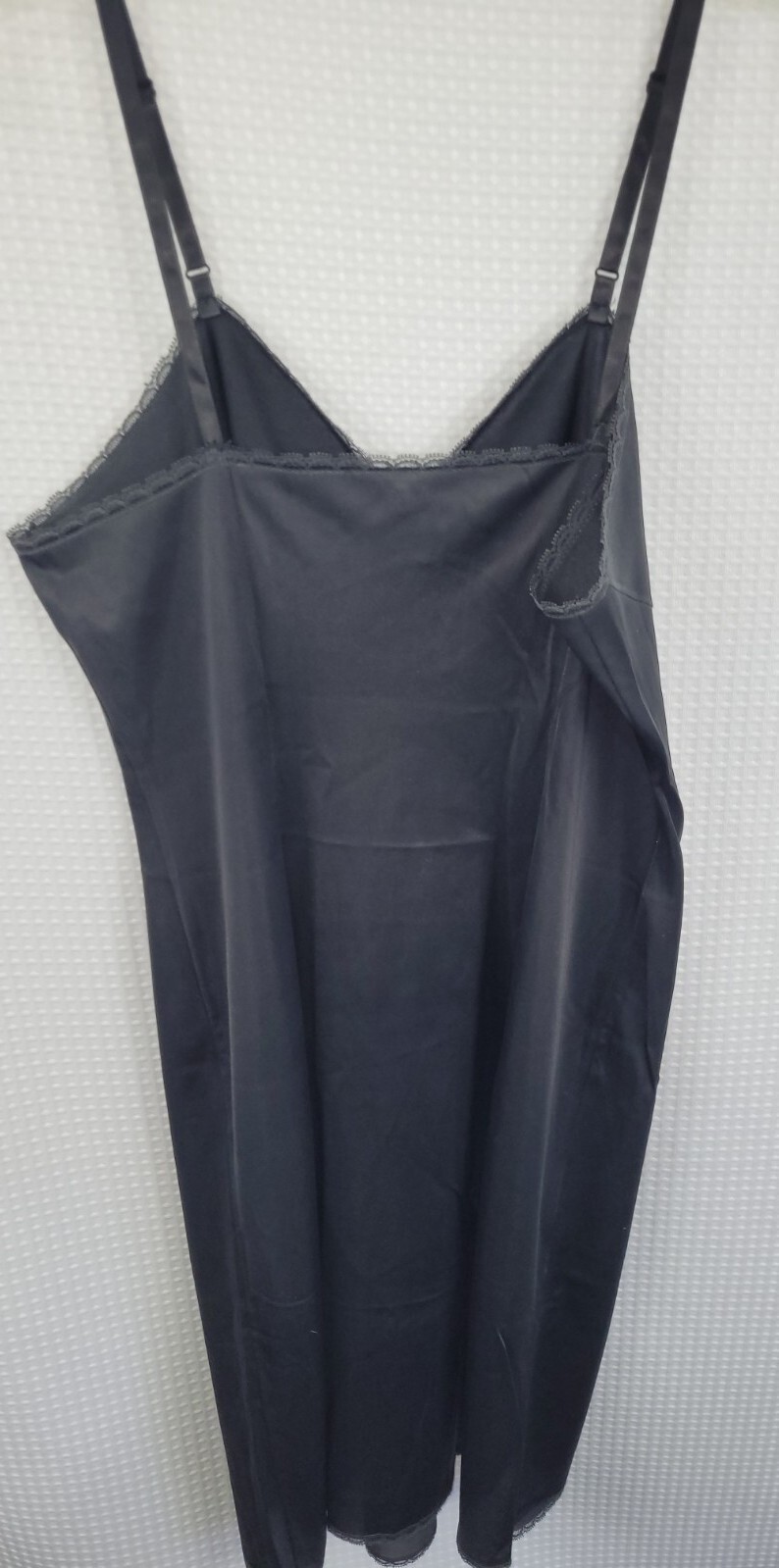 Vintage Vanity Fair Black Polyester & Nylon Full Slip Size 36 NOS