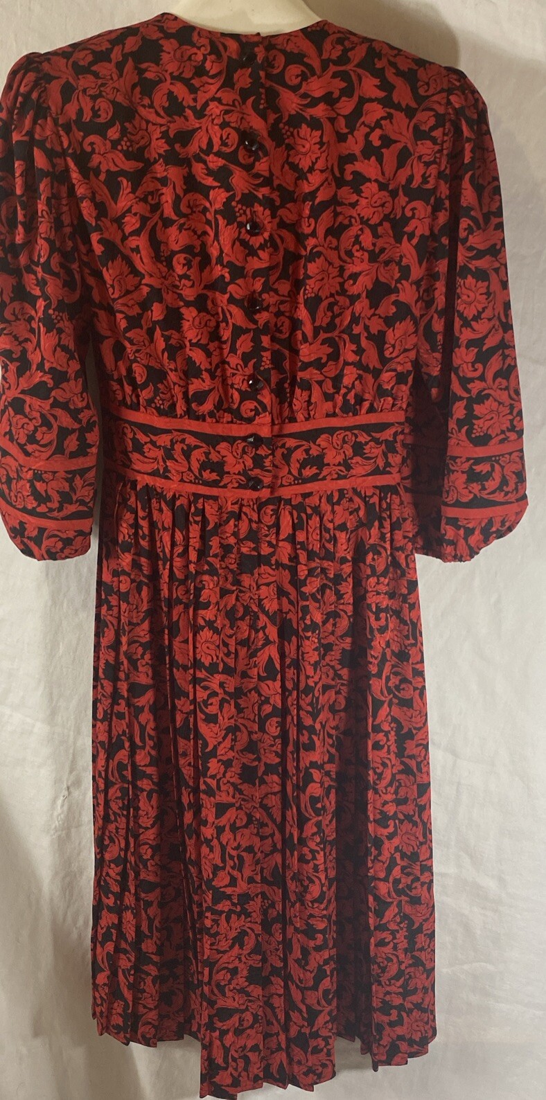 Vintage Versatile Teacher Floral Prairie Western Whimsical Gothic Pleats R1