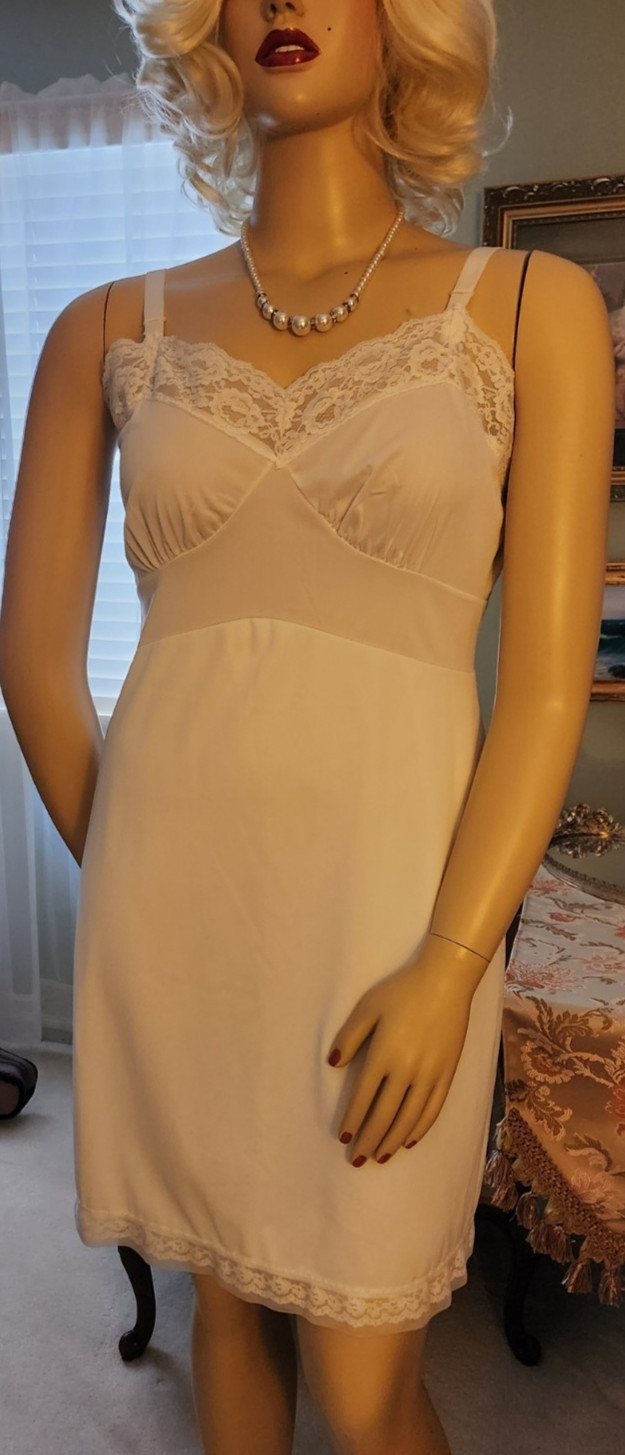 Vtg Philmaid Sz 42 White Nylon, Lace & Chiffon Full Dress Slip Gown Nightgown