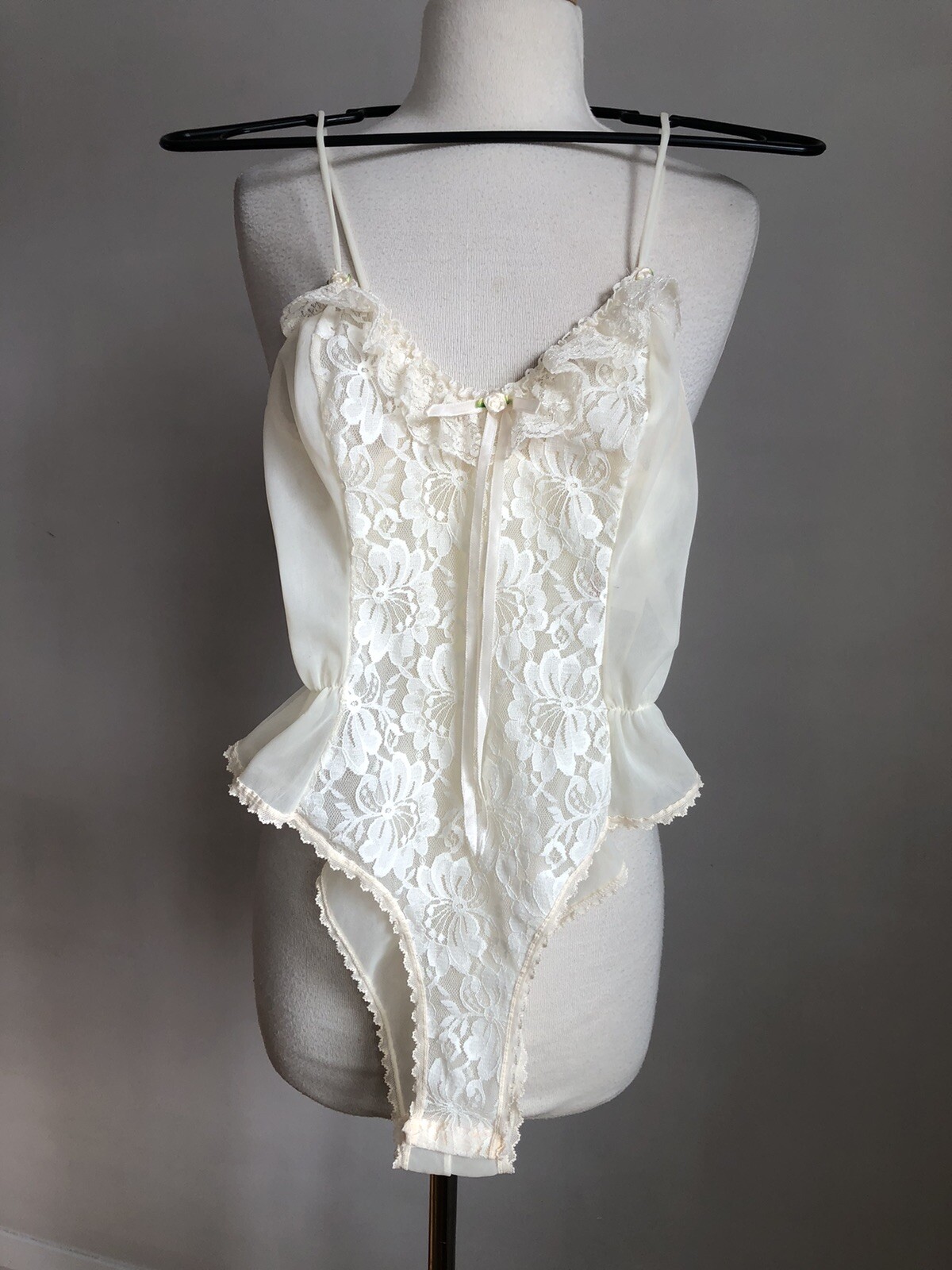 STUNNING VTG TOSCA Lingerie Ivory Chiffon & Lace Teddy Romper SZ S