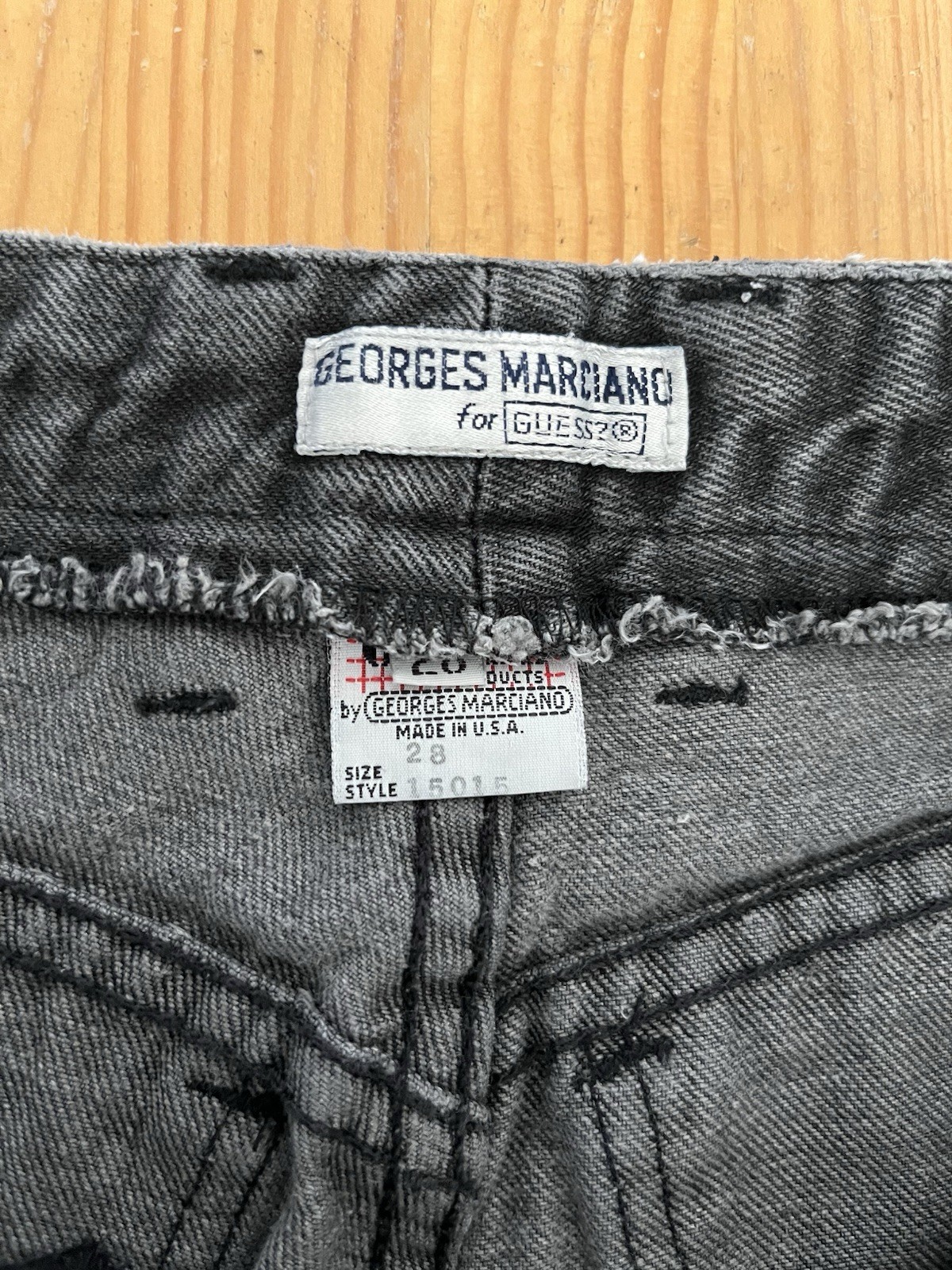 Vintage Guess Black Cut Denim Capris Size 28