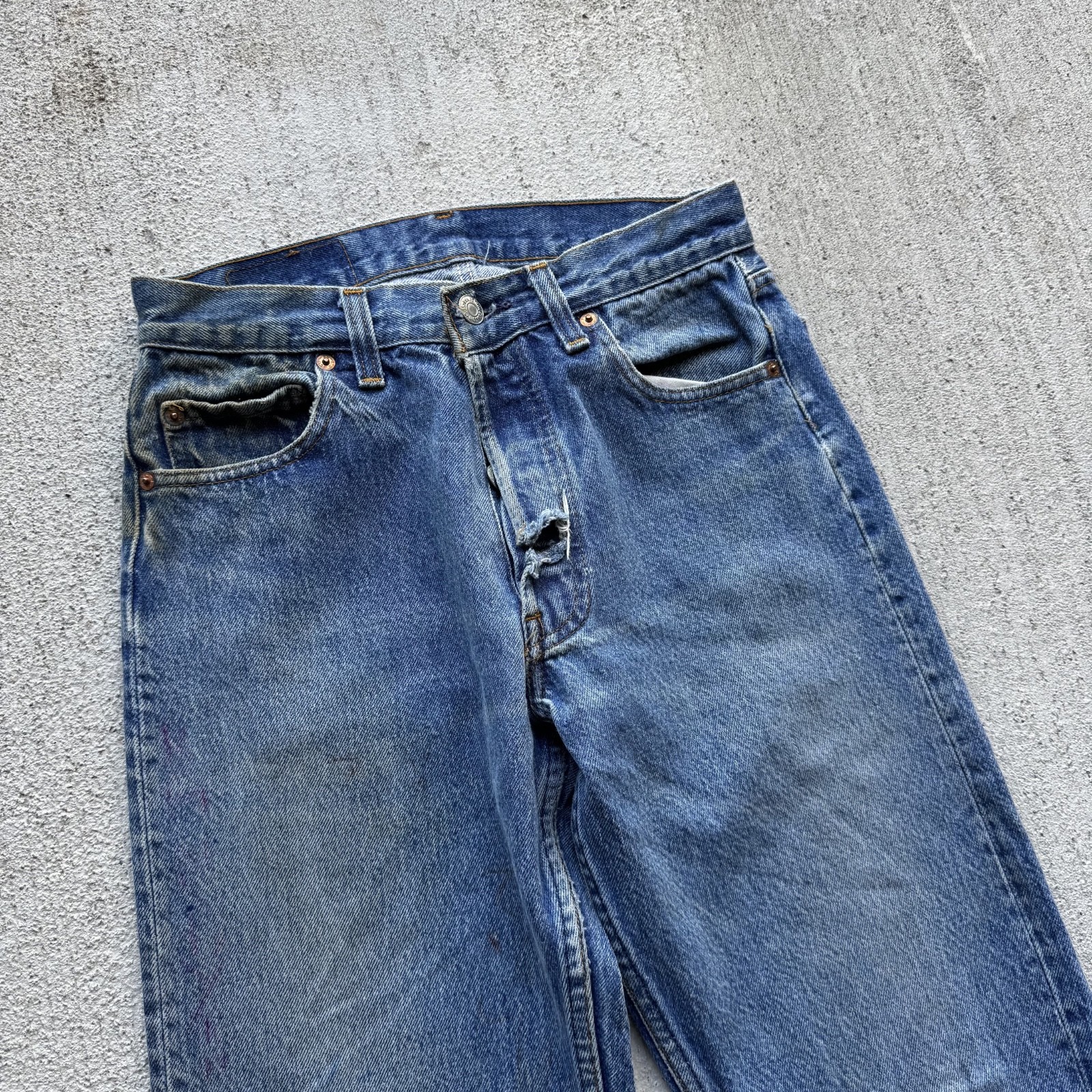 1980s Distressed and Faded Levi’s 501s Jeans 26×29