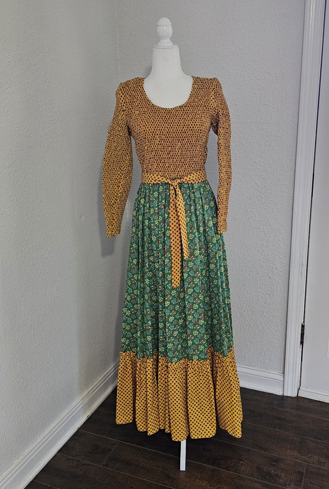 Vtg 1970’s Denise Are Here Floral Maxi Dress XS Prarie Cottagecore Peasant Folk