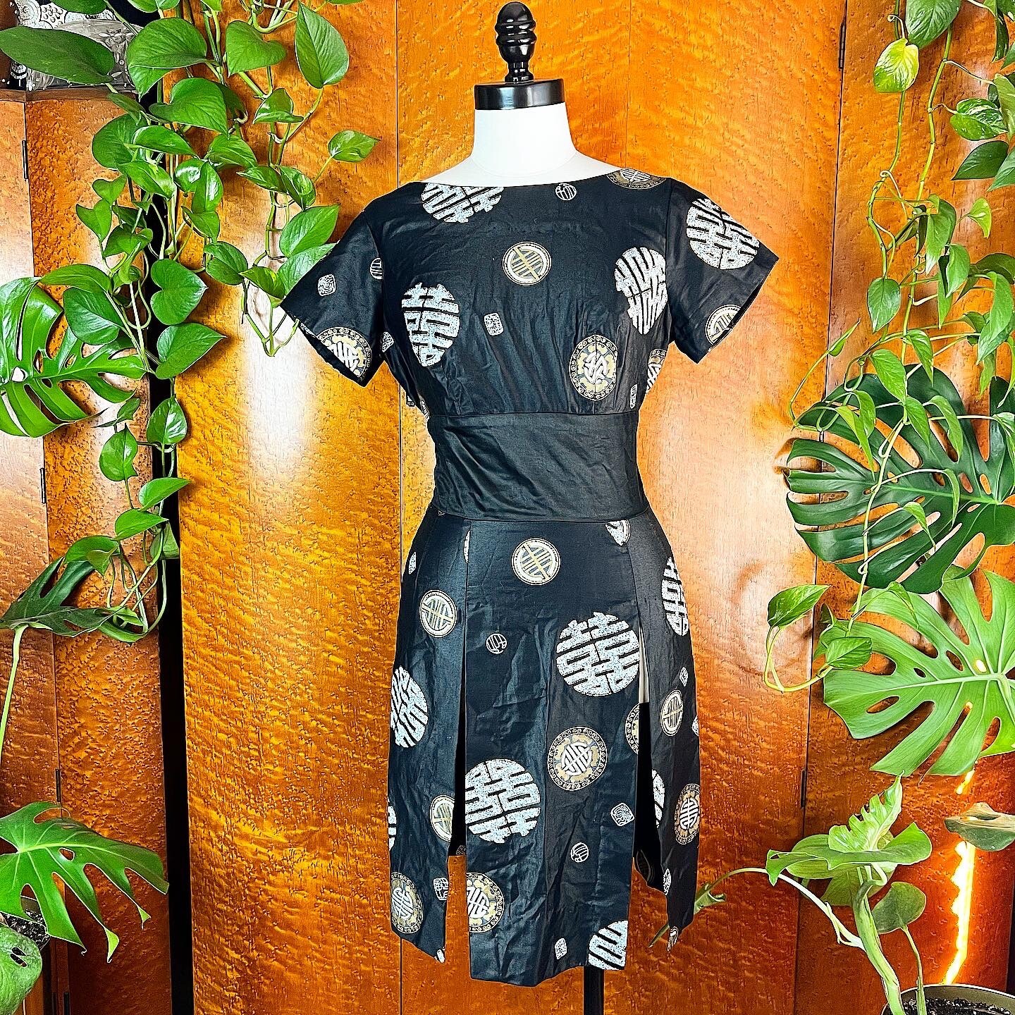 DEADSTOCK PARADISE HAWAII 50’s Vintage Black Metallic Cotton Hawaiian Dress S