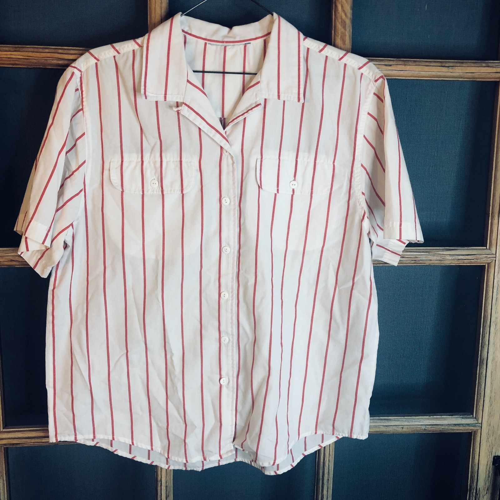 Vintage 1980s Womens White Red Stripe Short Sleeve Button Down Camp Collar Shirt