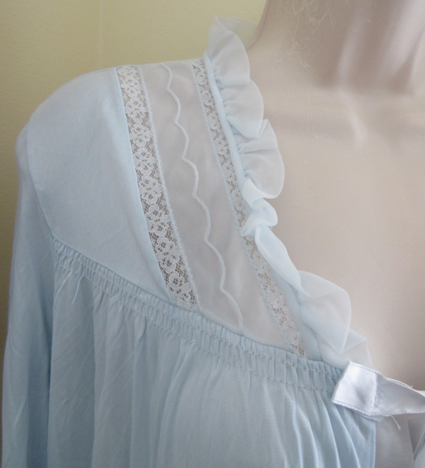 1950’s BED JACKET LORRAINE Sheer BLUE nylon LACE overlay size MEDIUM 36/38 USA