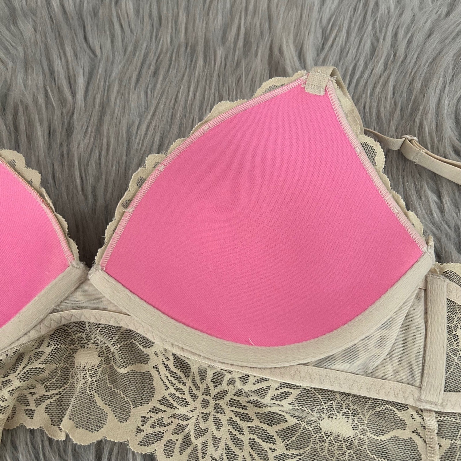 PINK Victoria’s Secret Lightly Lined Wireless Bralette Womens Size Medium Bra