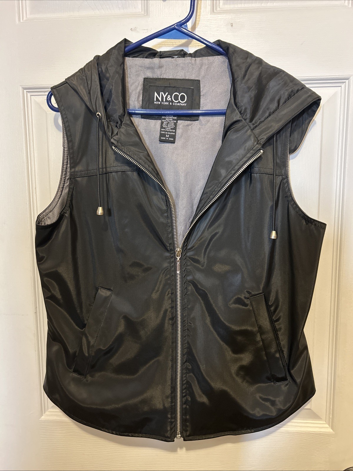 Vintage NY & Co Black Shiny Hooded Tech Vest,M, Zip Front,Zip Pockets 90’s Y2K