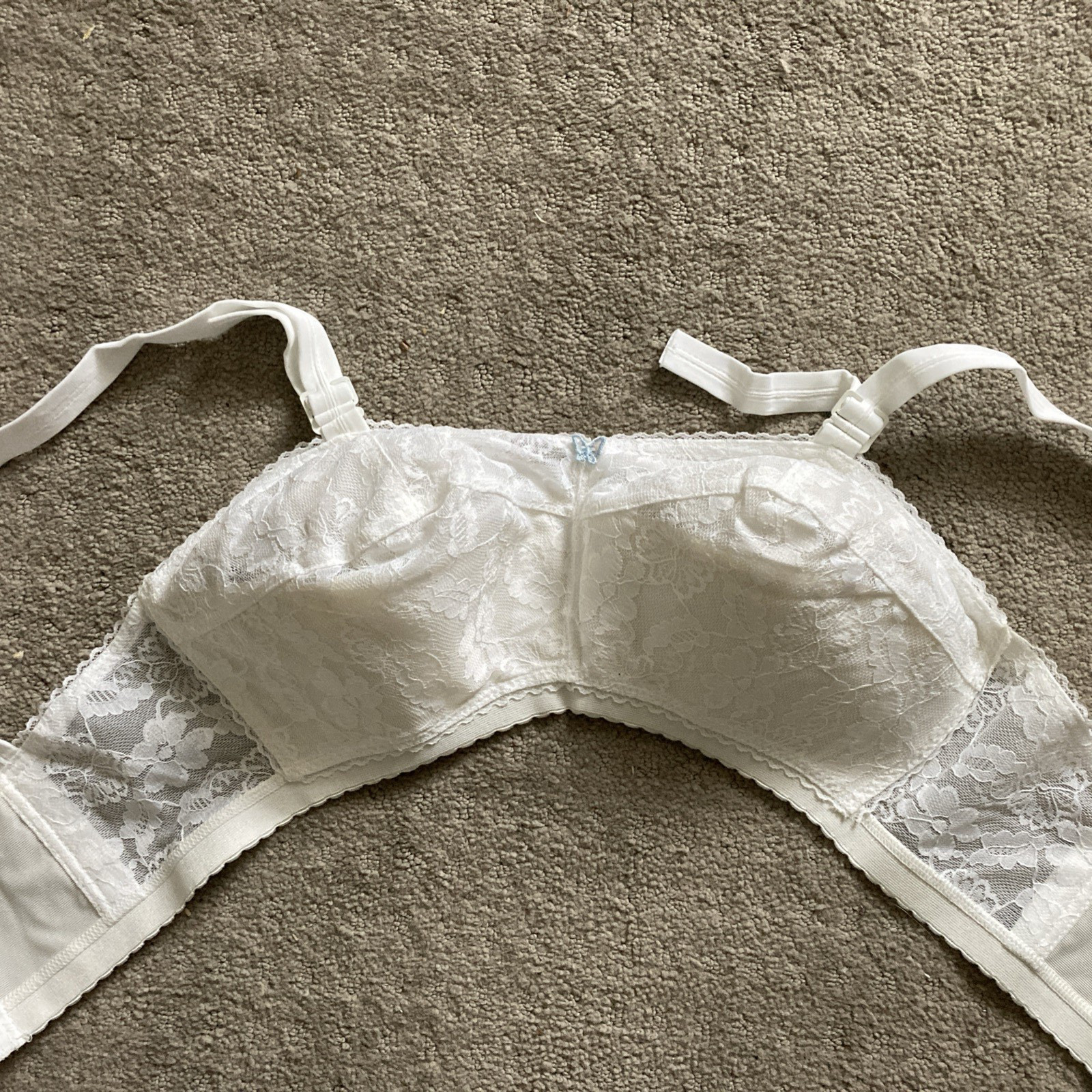 VTG Cameo Coutures White Nylon Lace Bra Pinup Bullet 44G High Lift Style 707