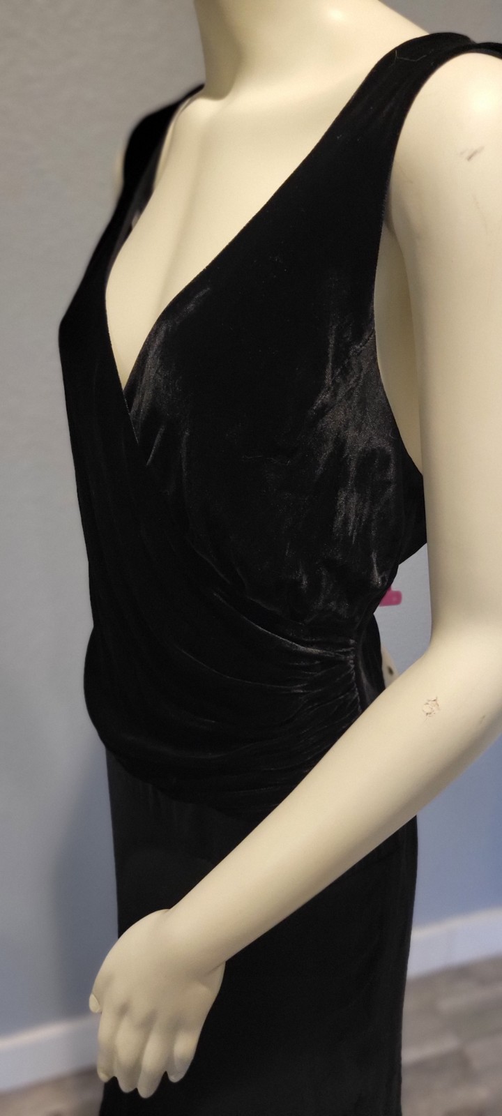 VINTAGE 1990s JONATHAN MARTIN STUDIO BLACK SILK VELVET VNECK SLEEVELESS …