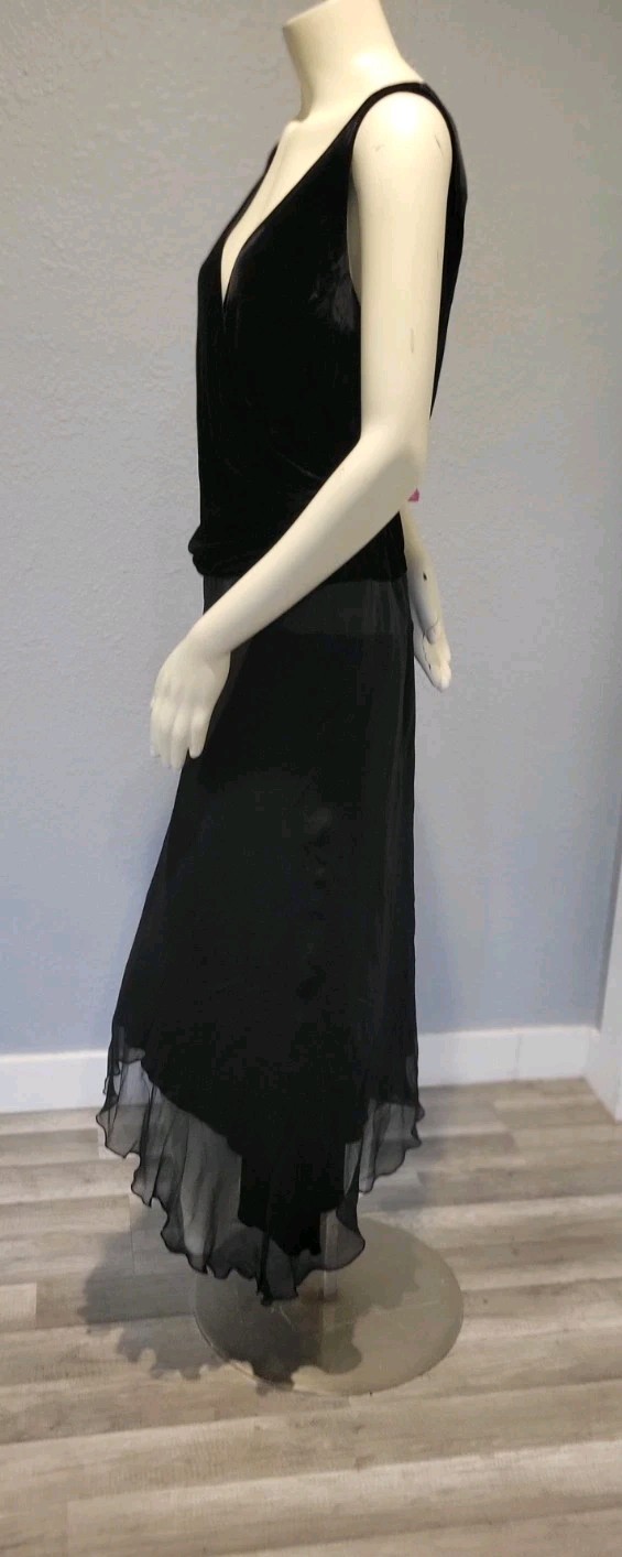 VINTAGE 1990s JONATHAN MARTIN STUDIO BLACK SILK VELVET VNECK SLEEVELESS …