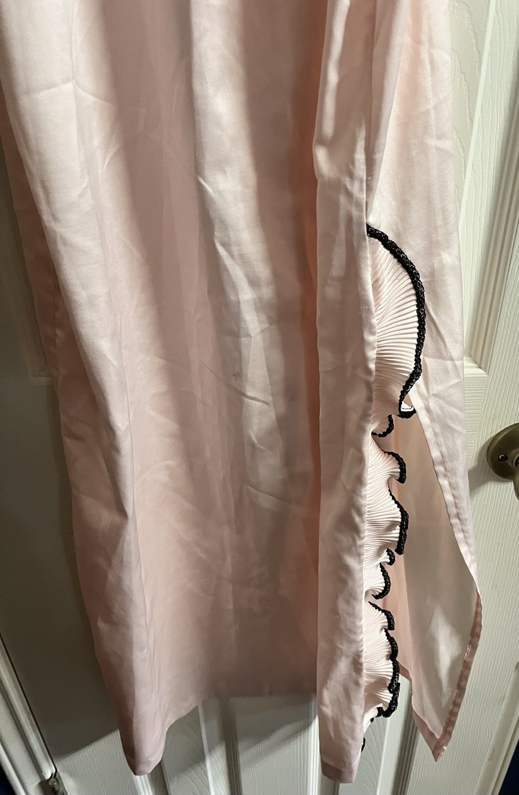 Fabulous Vintage 1970s Bert Yelin For Iris Pale Pink Ruffled Nightgown Size S