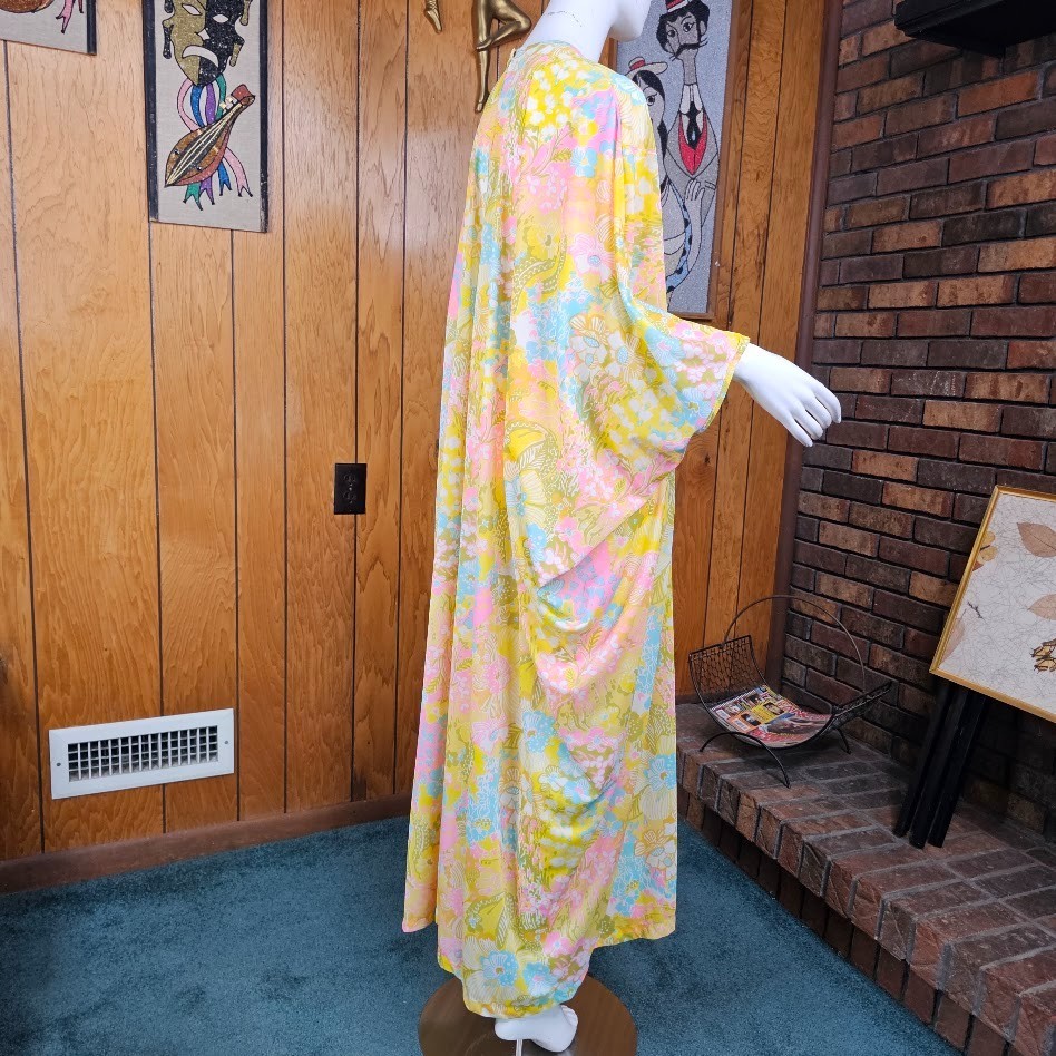 Vtg 60s Psychedelic Cape Sleeve Caftan Mod Hippie Hostess Goddess Gown Dress OS
