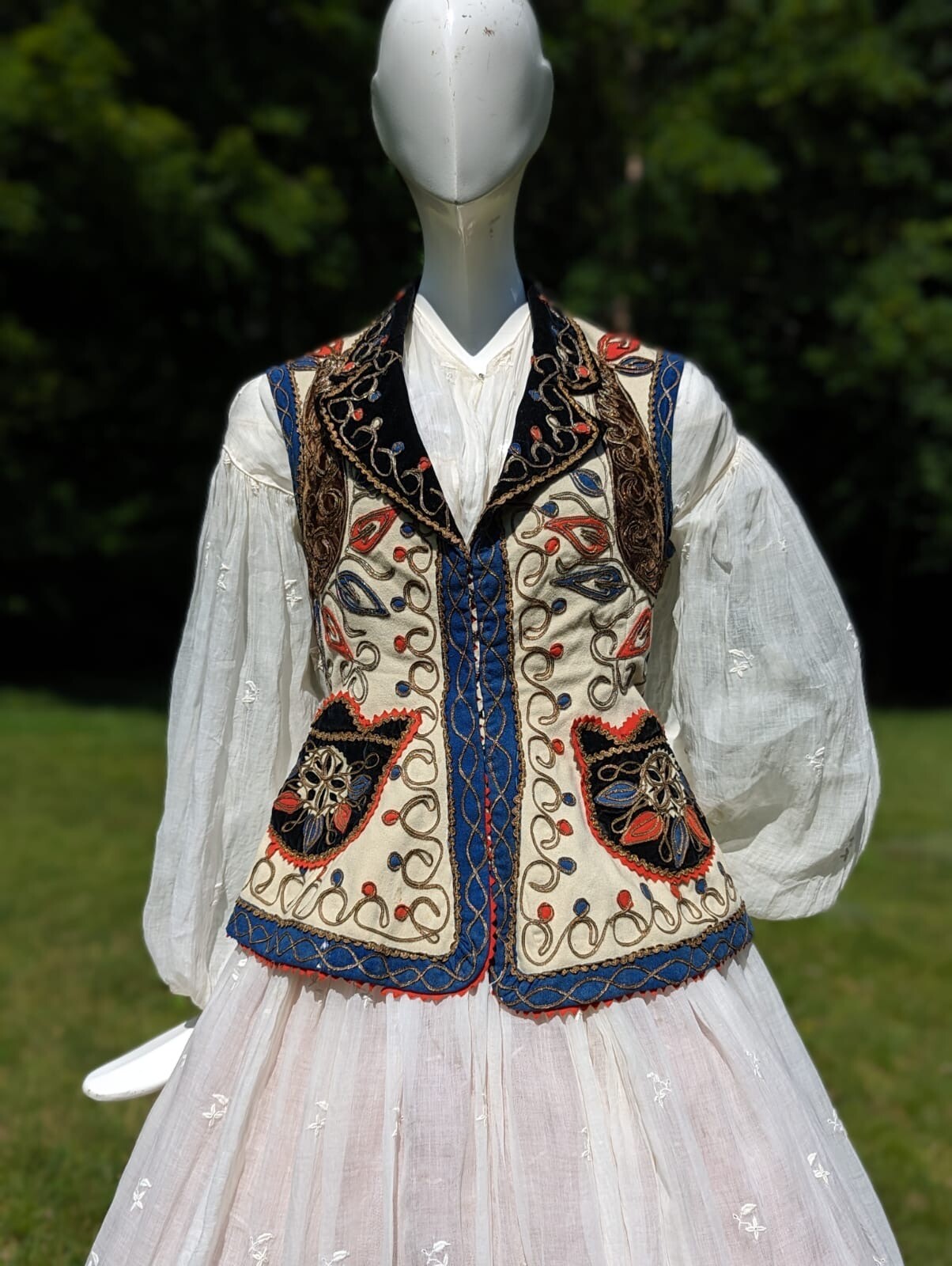 VICTORIAN 19TH C BODICE JACKET W HEAVY RICH SOUTACHE DETAIL