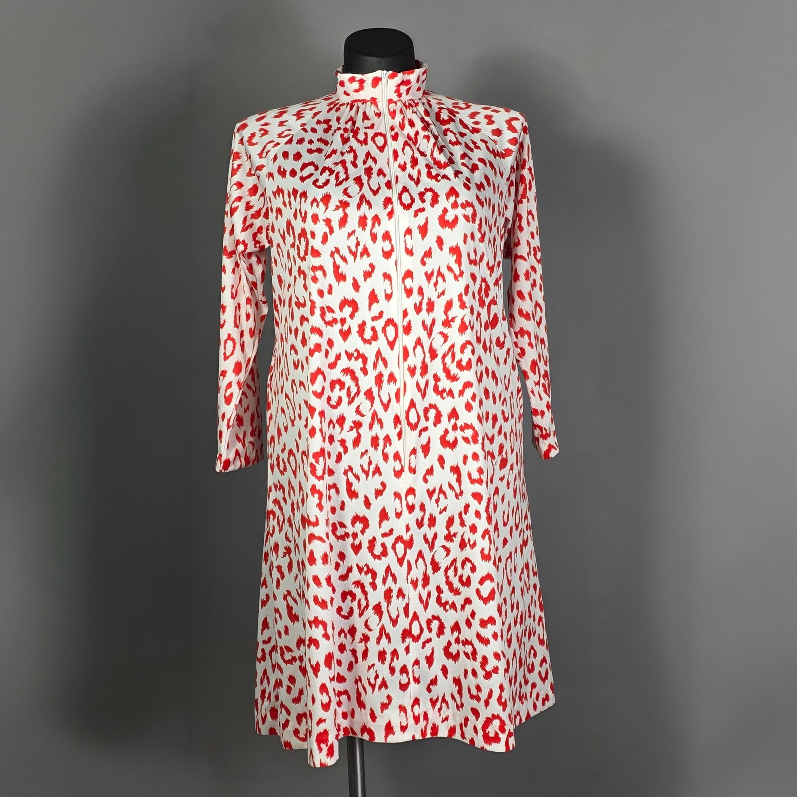 Travel-Lite Vintage Red White Animal Print Zip Mock Neck Dress Medium