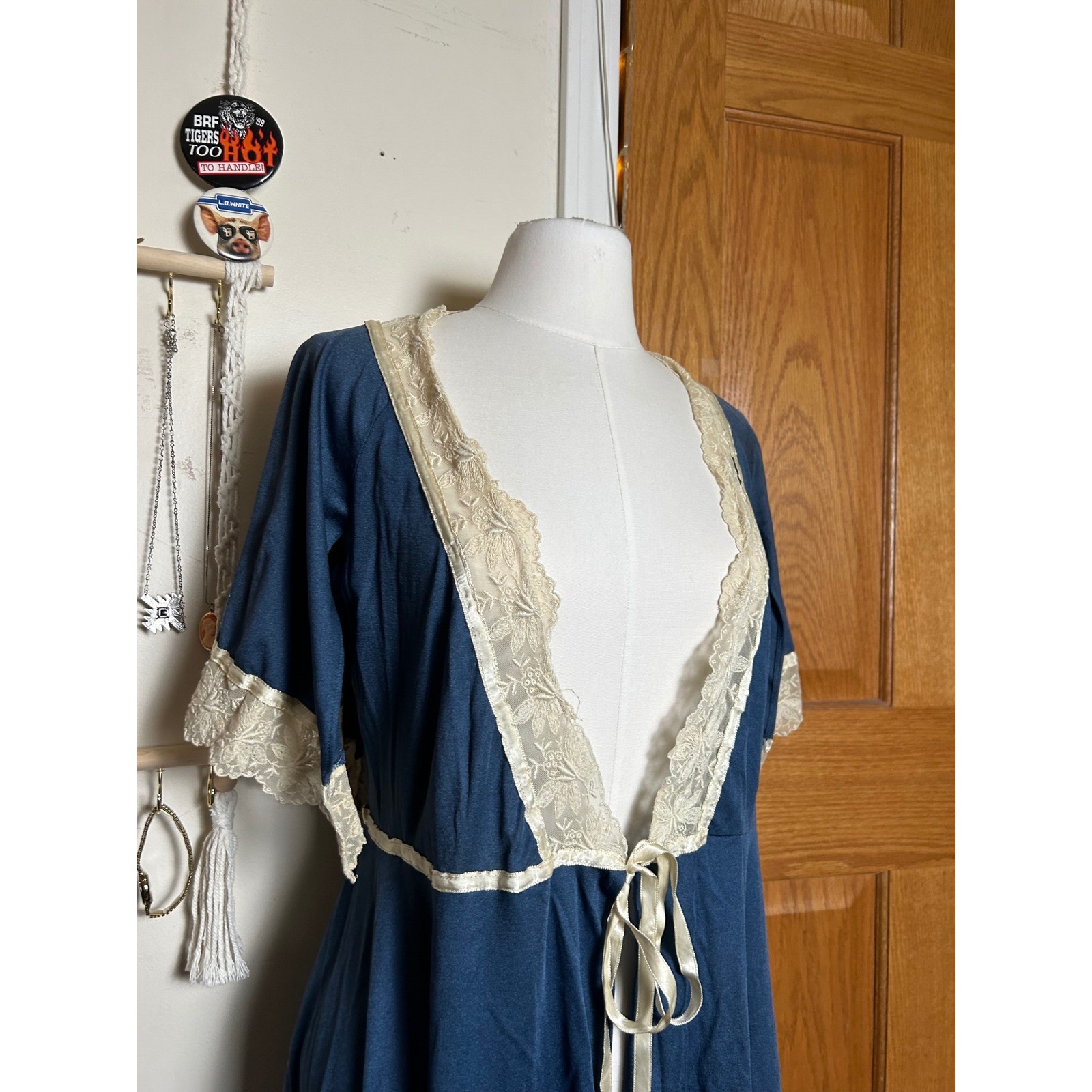 Vintage Blue Lace Trim Robe 70s Victorian Retro Glam Fairy Coquette Size 7