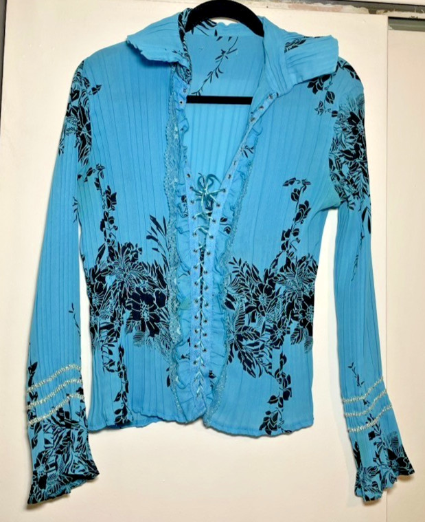 UNIQUE Vintage Bright Blue Pleated Pirate Blouse w/ Black Floral Print *NO TAG*
