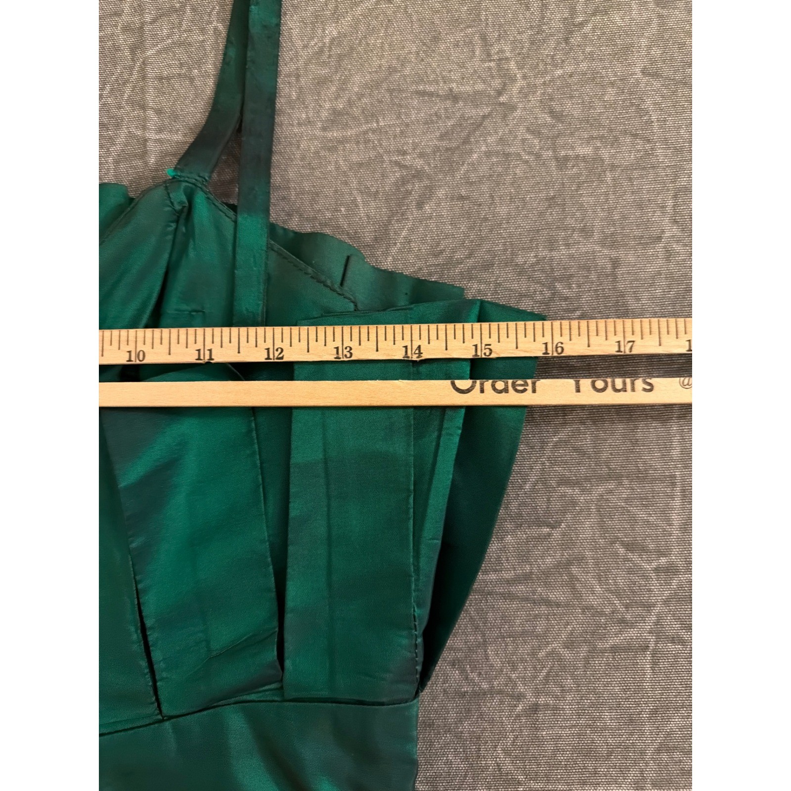 Alyce Designs Vintage Iridescent Green Taffeta Pleated Ball Gown Size 6 Formal