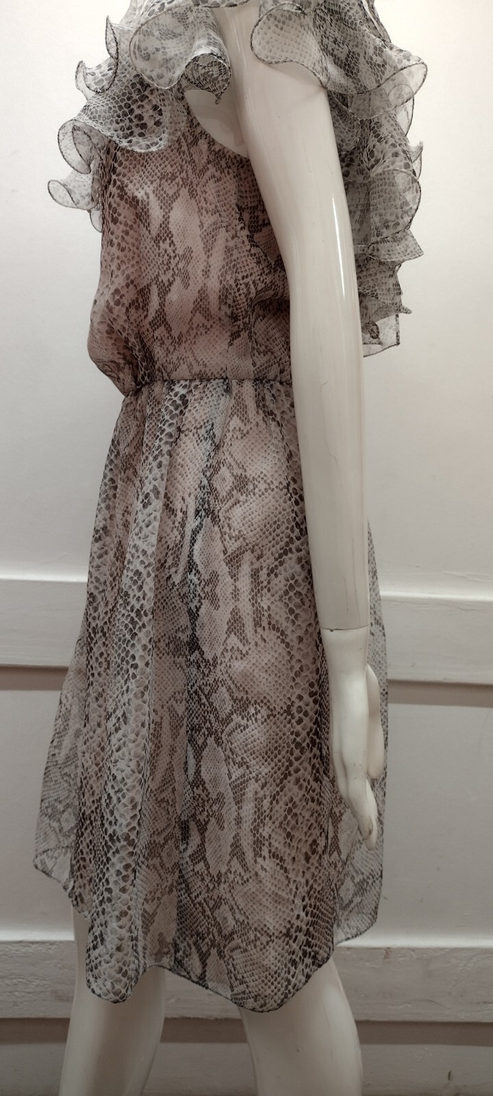 Gray Snakeskin Chiffon Dress Ruffles Flamboyant Dolly Busty Size S/M 1980s