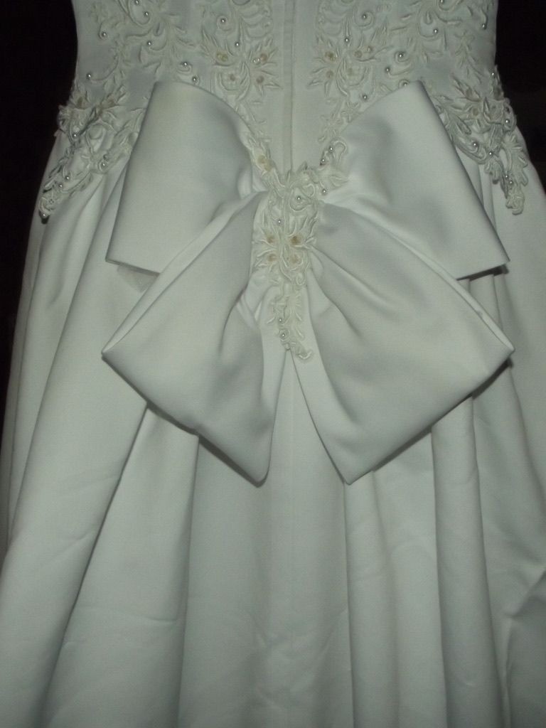 Vintage Michaelangelo Wedding Dress 12 White train bustle lace beaded cap sleeve