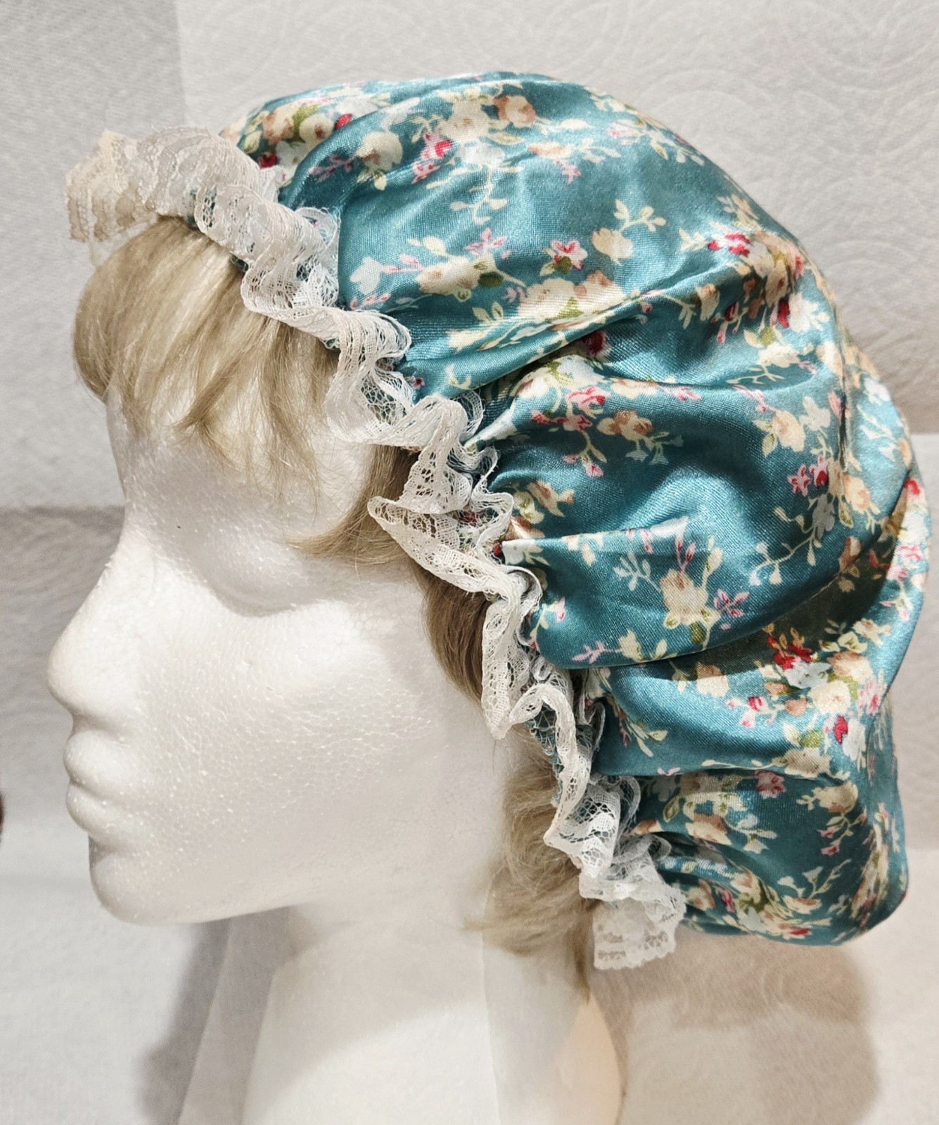 1950s Turquoise Floral Satin Bouffant Sleep Bonnet With Delicate Cream Lace Trim