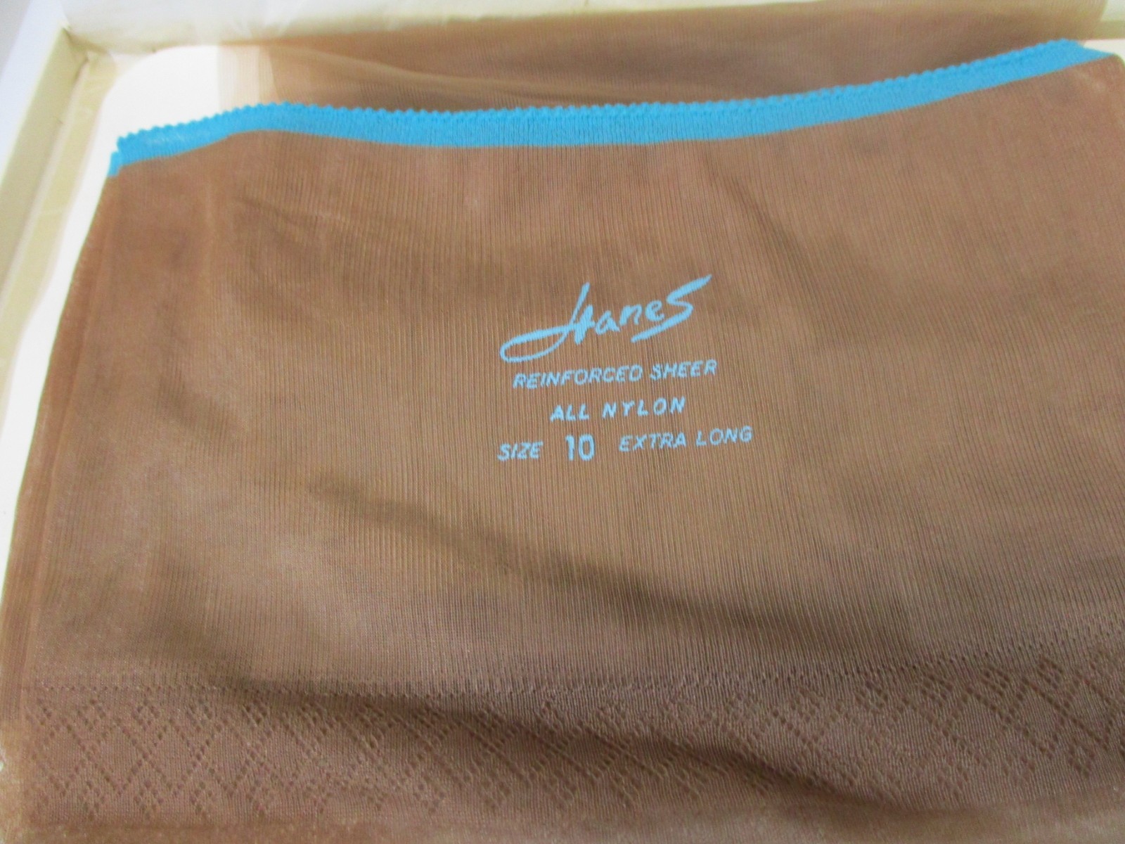 1PR VINTAGE HANES 415 REINFORCED SHEER RHT NYLON STOCKINGS SZ EXTRA LONG BARELY