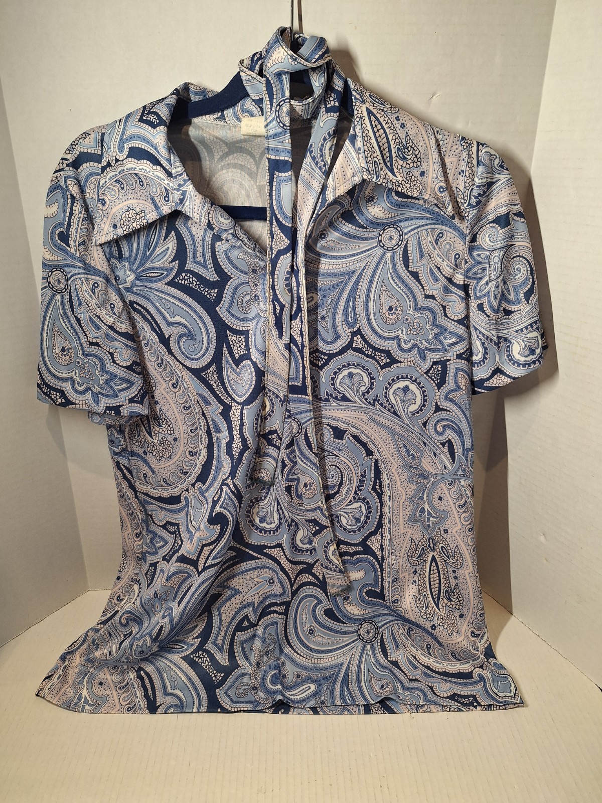 Vintage 1970s Butterfly Collar Polyester Top Woman’s 13/14 Paisley Print W Belt
