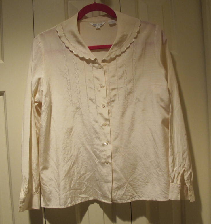 Royal Silk Blouse REDUCED Vintage 1980s Womans Sz 10~Washable Pintuck FREE H