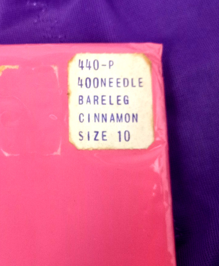 SISSY PURPLE 6 STRAP METAL GARTER BELT & SZ 10 VTG FLAT KNIT NYLON STOCKINGS