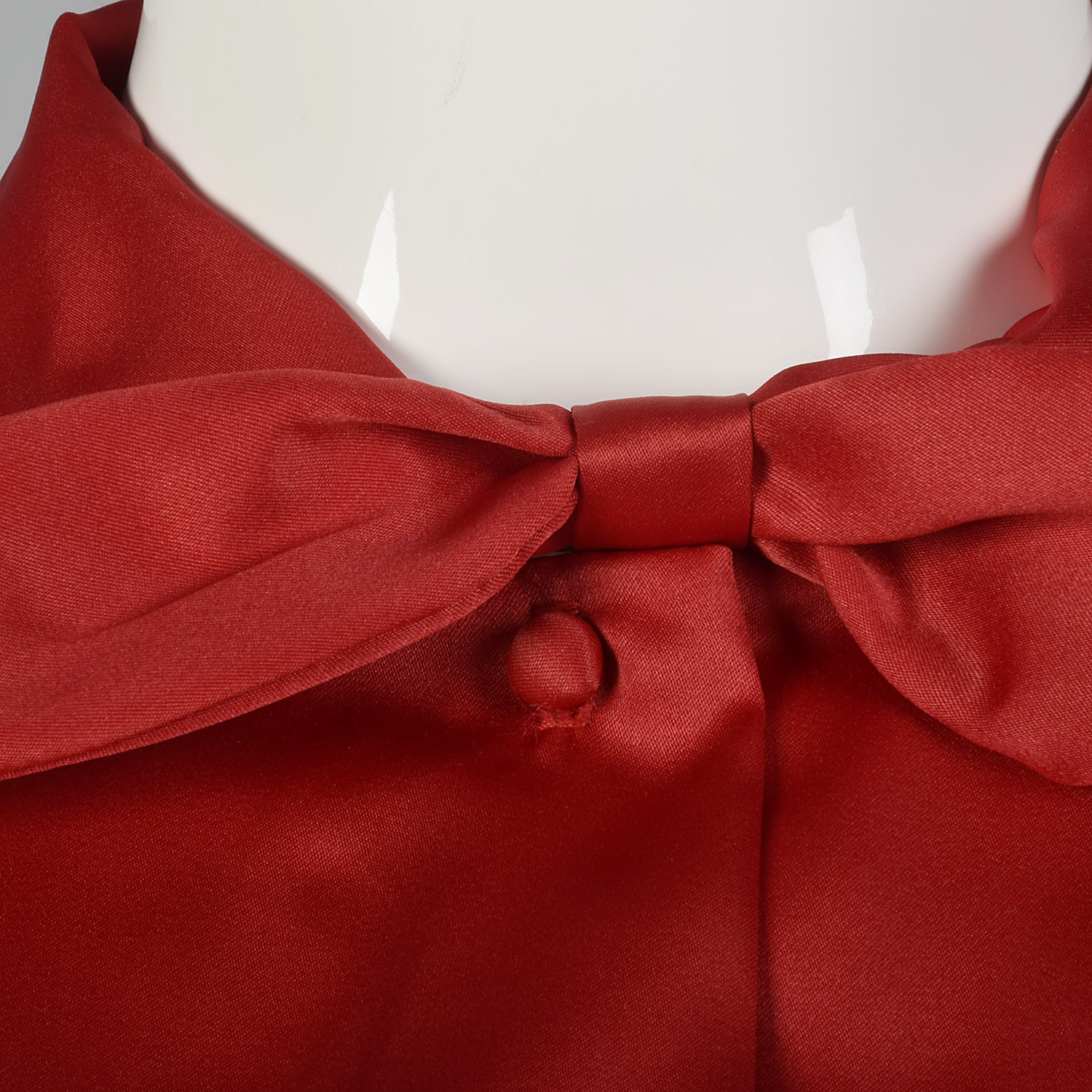 S 1960s Silky Red Blouse Top Short Dolman Sleeves Pin Up Separates Neck Bow 60s
