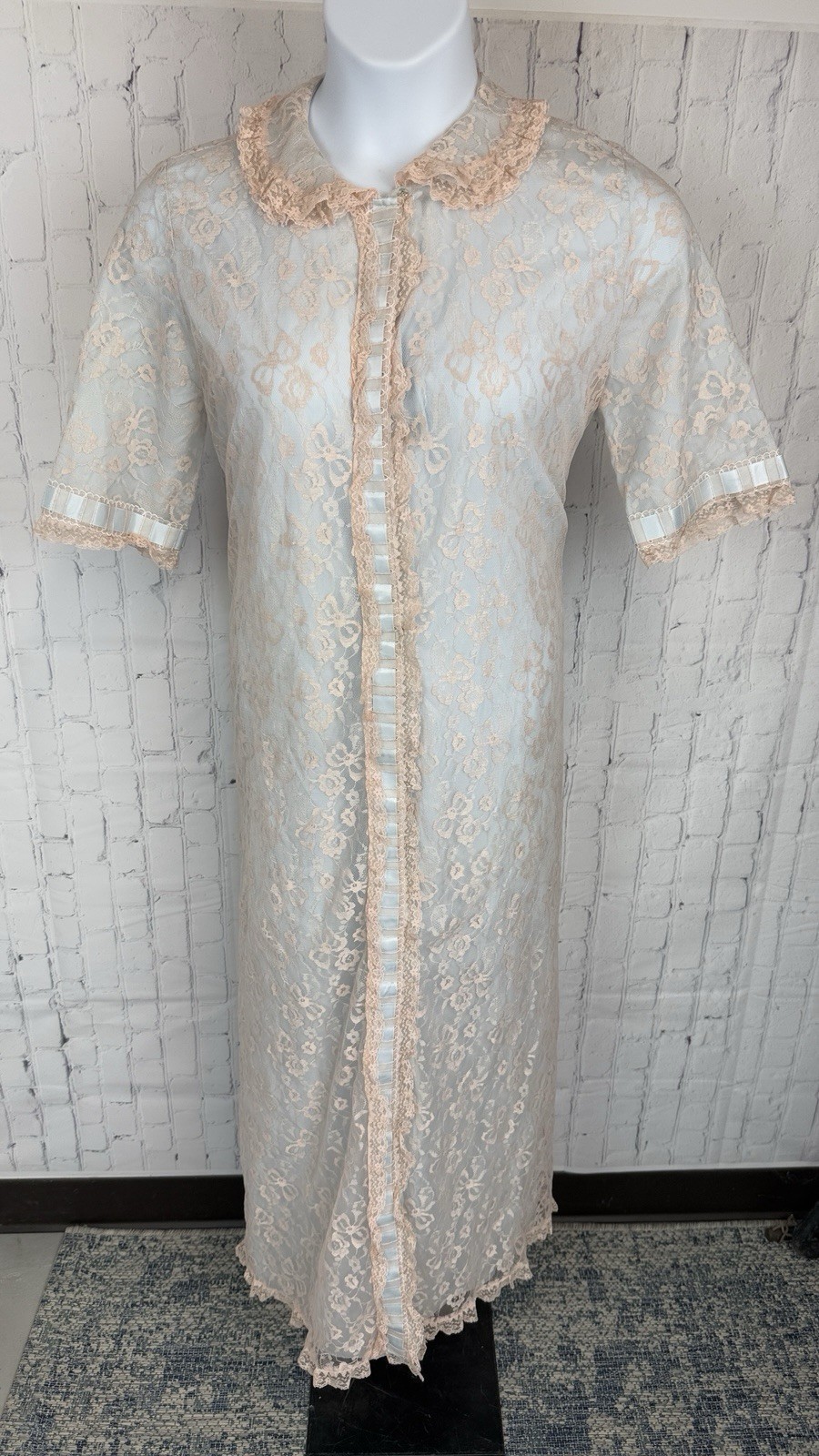 Vintage Odette Barsa Womens 1960s Robe Duster Blue Floral Lace Overlay