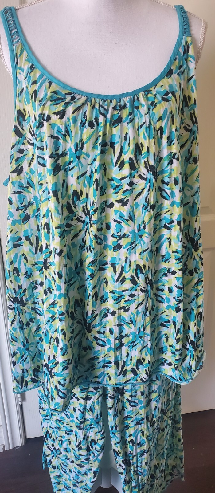 Vintage Ladies 2-Piece Plus Size Pajama Set – Celestial Dreams – Size 3X
