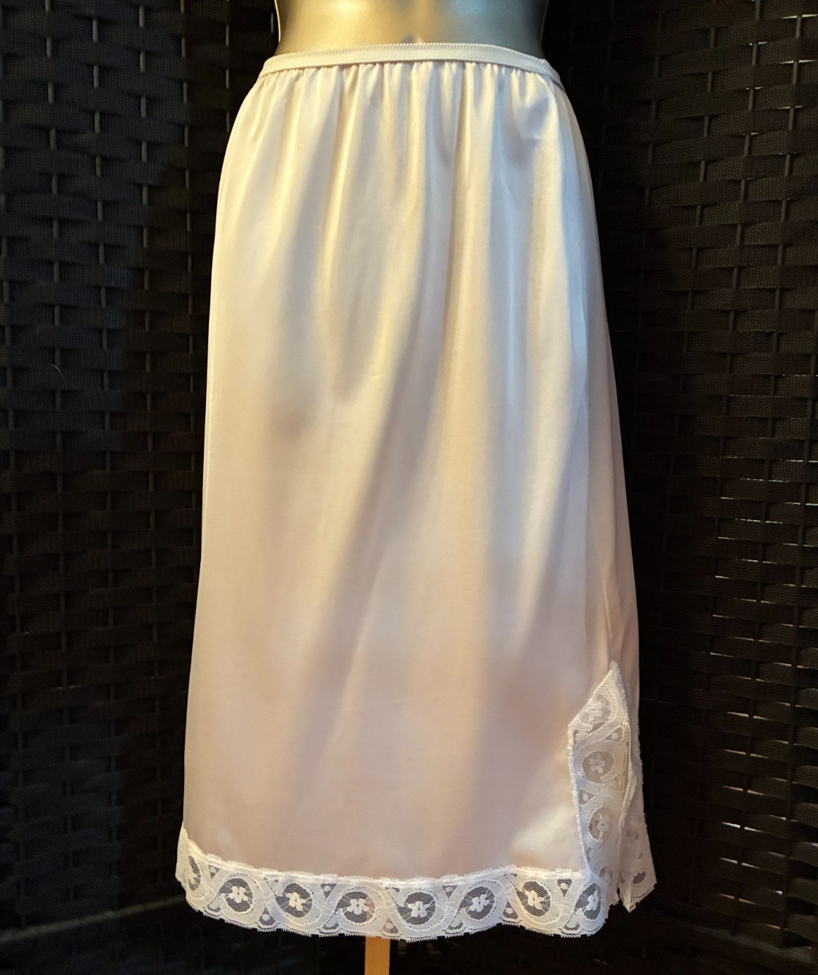 Vintage 60s KOMAR HALF SLIP Ivory Small NYLON Lace Pillow Tab Femme Coquette