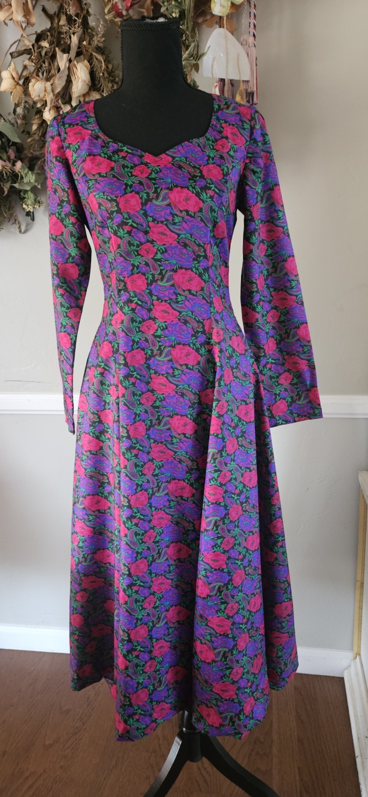Vintage 1990s Paisley Winyer Floral Dress