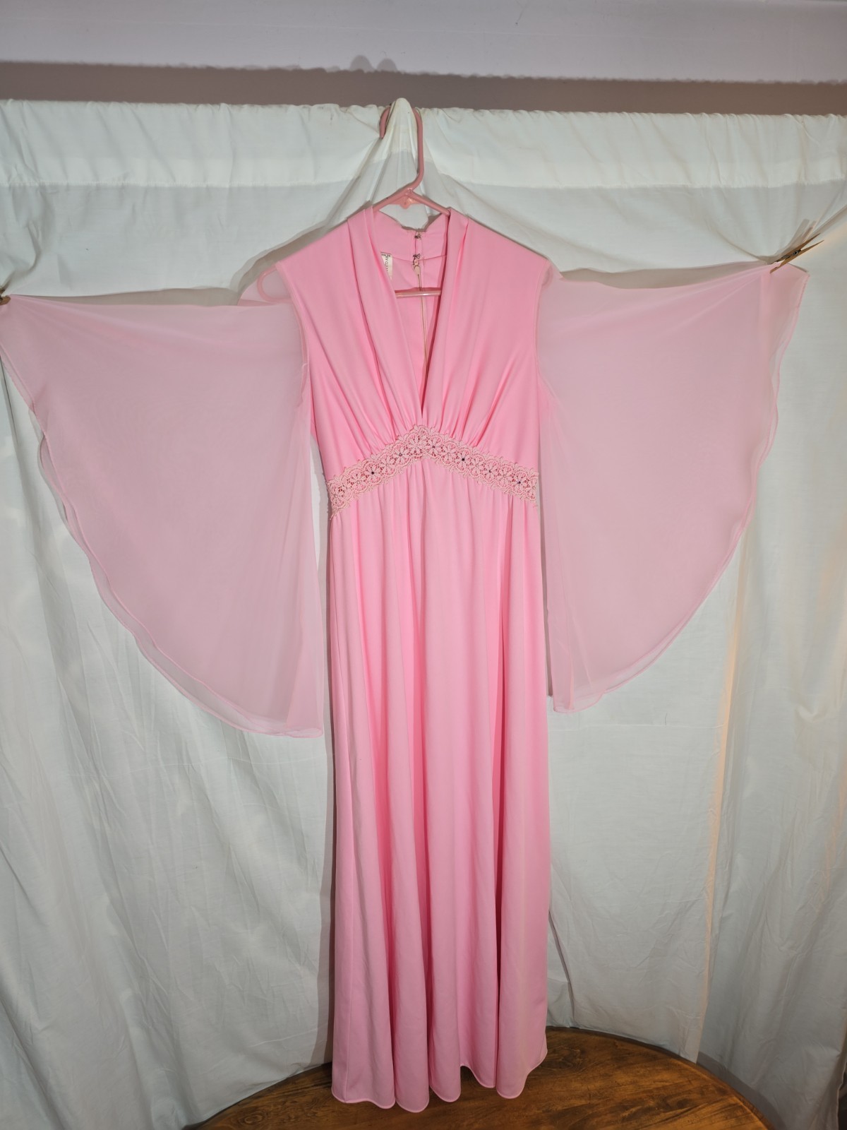 1970s Pink Hostess Maxi Dress /Empire Waist/Cape-Sleeves size 10