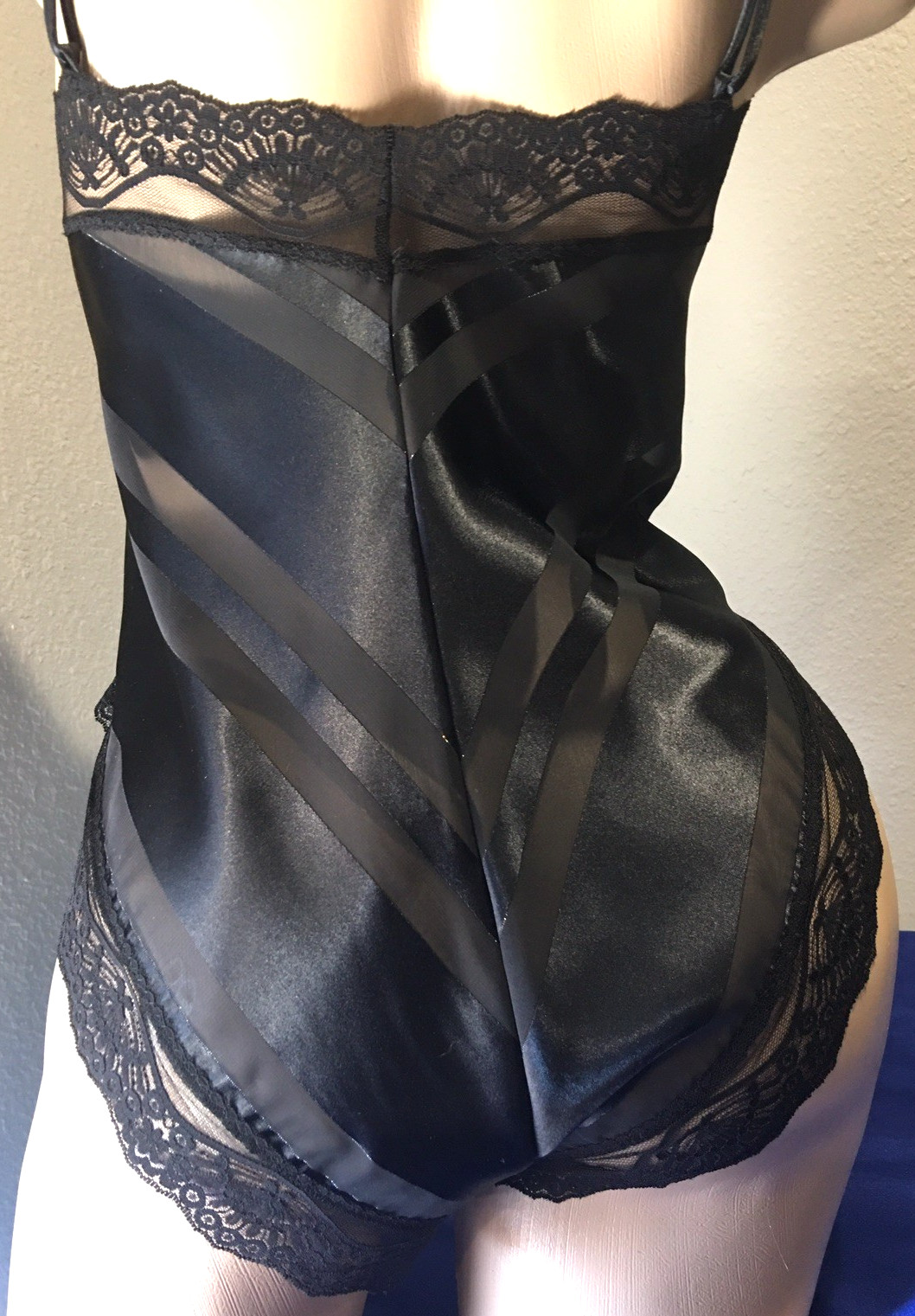Maidenform Vintage Black Lace Satin Teddy Lingerie S USA